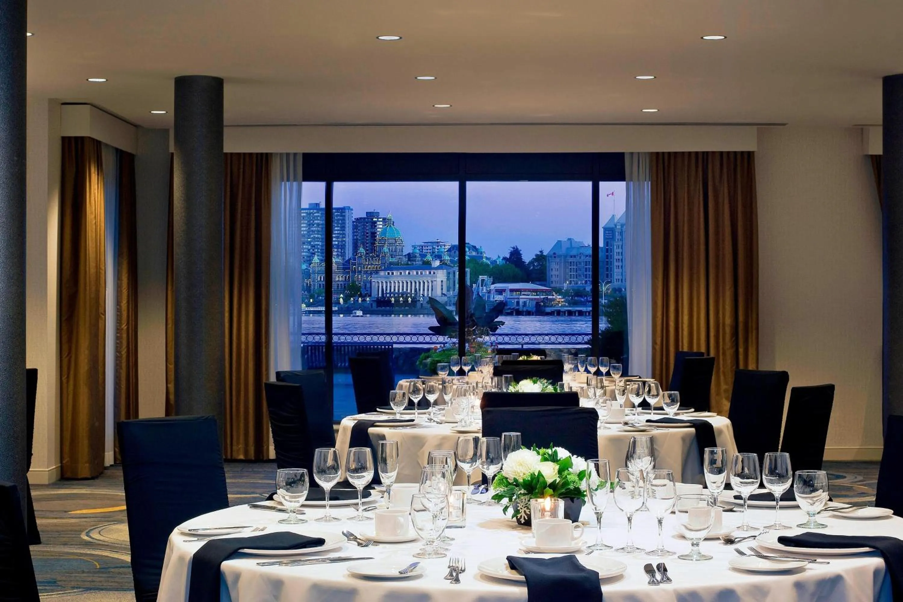 Meeting/conference room in Delta Hotels by Marriott Victoria Ocean Pointe Resort