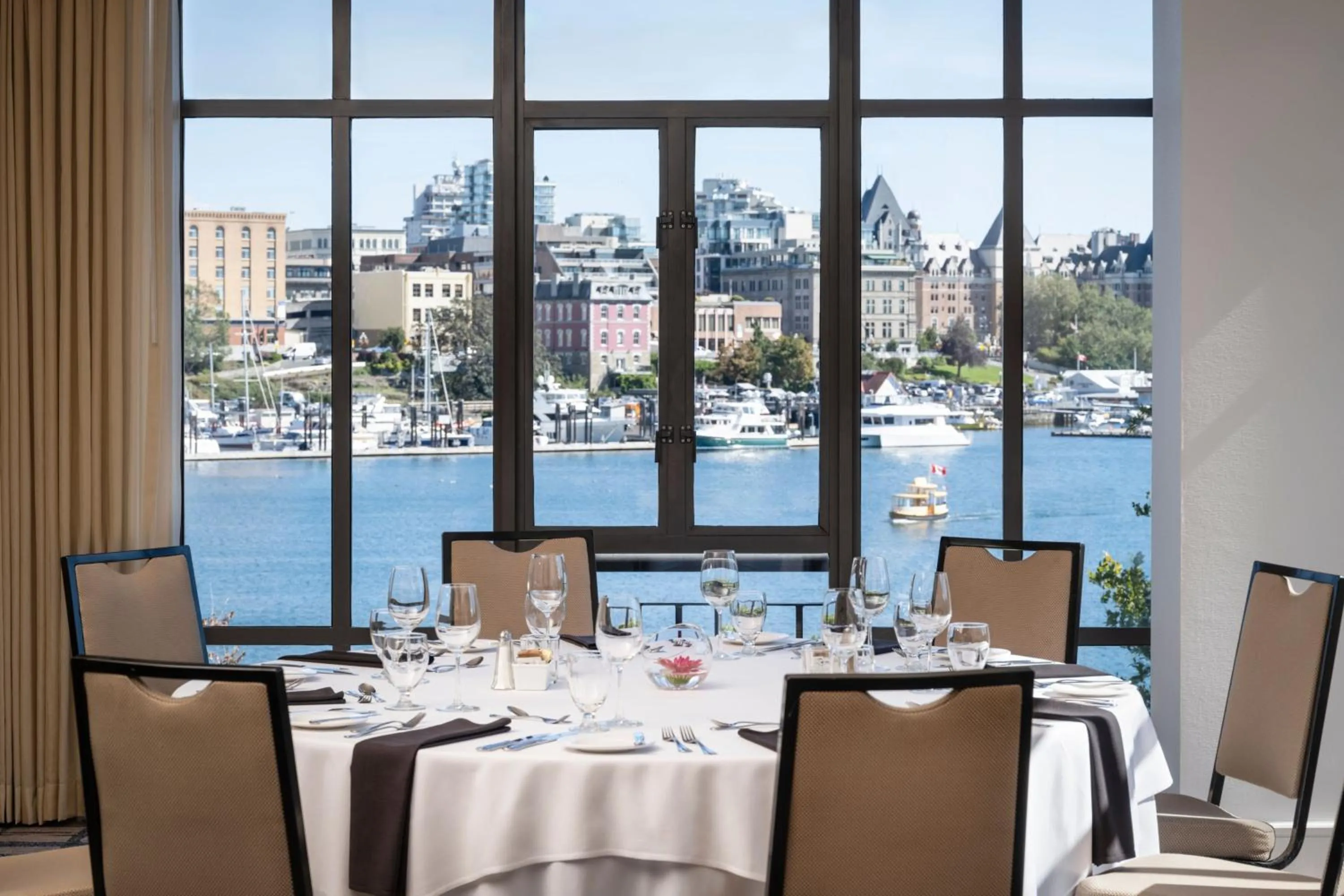 Meeting/conference room in Delta Hotels by Marriott Victoria Ocean Pointe Resort