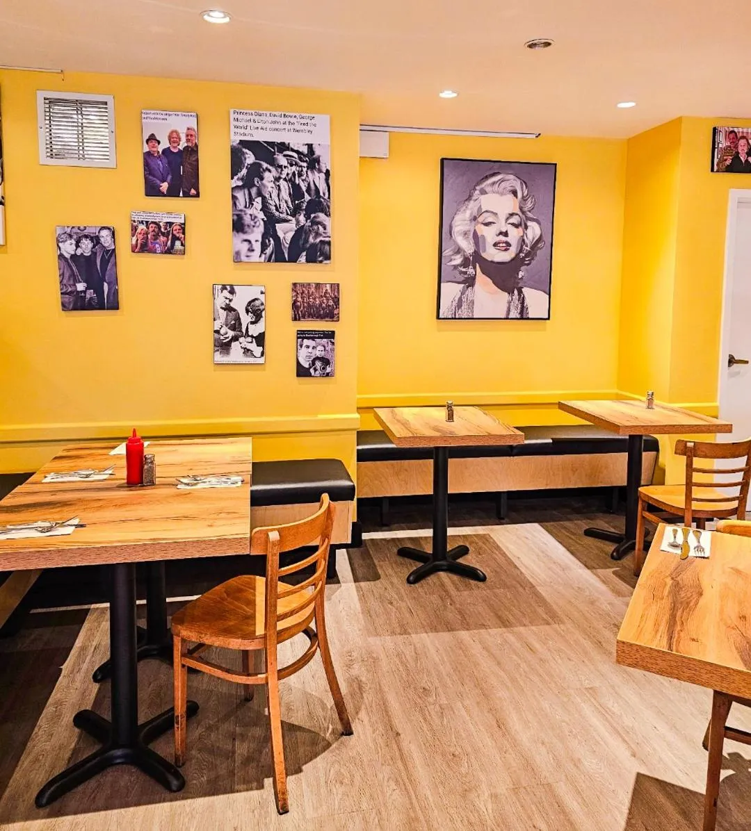 Restaurant/places to eat in The Vic, an Ascend Collection Hotel