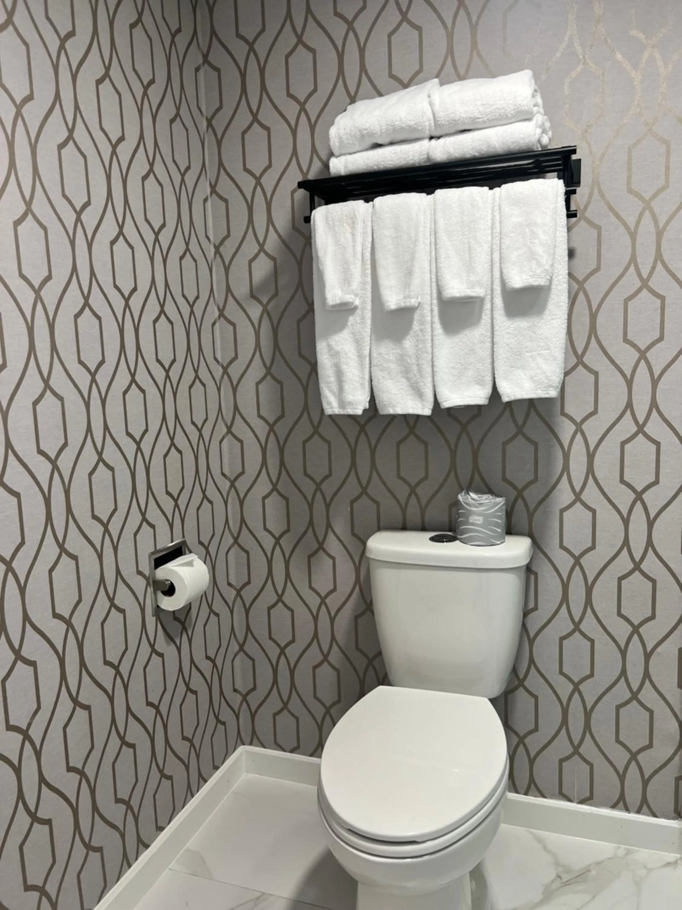 Bathroom in The Vic, an Ascend Collection Hotel