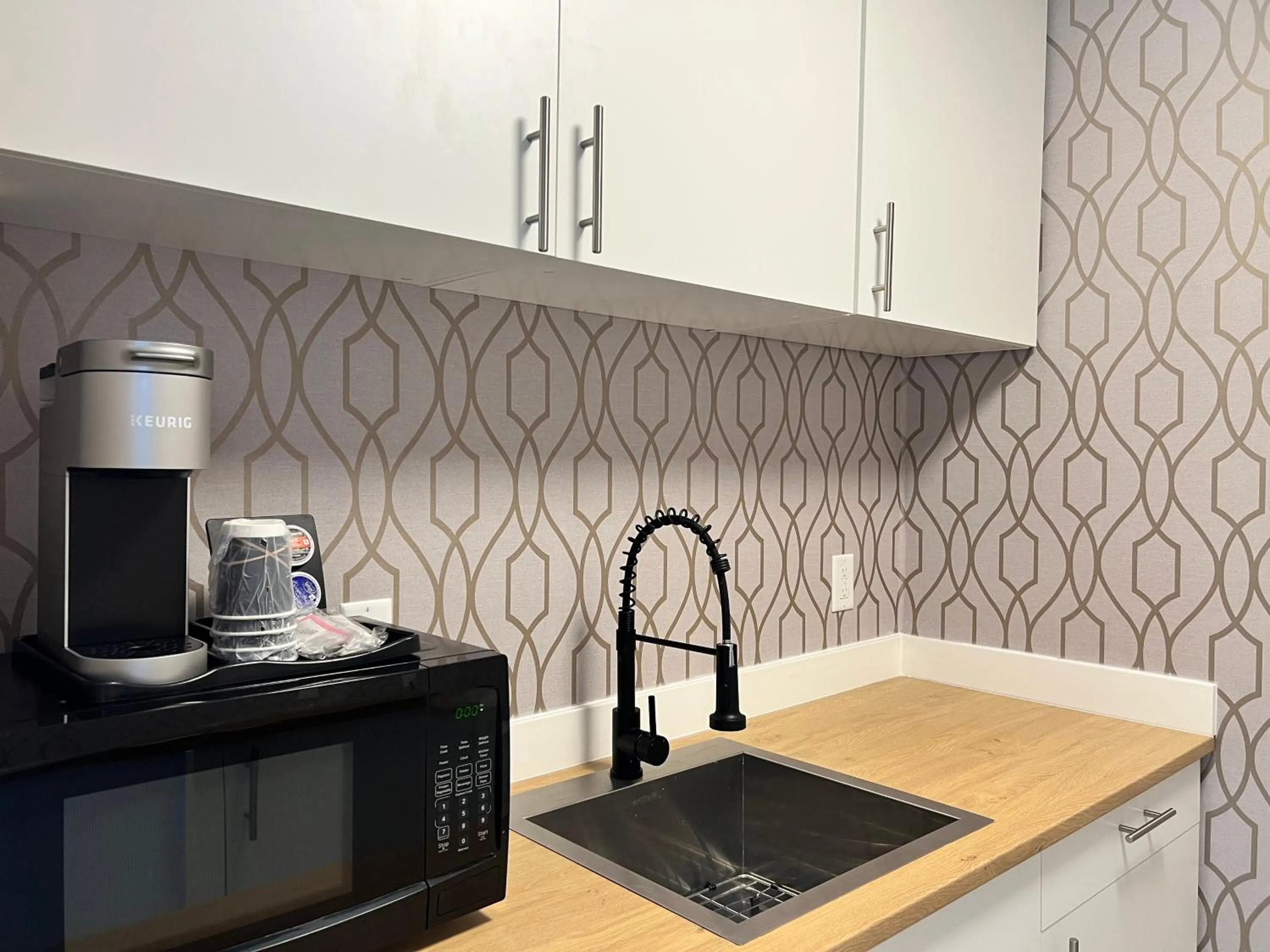 Kitchen or kitchenette in The Vic, an Ascend Collection Hotel