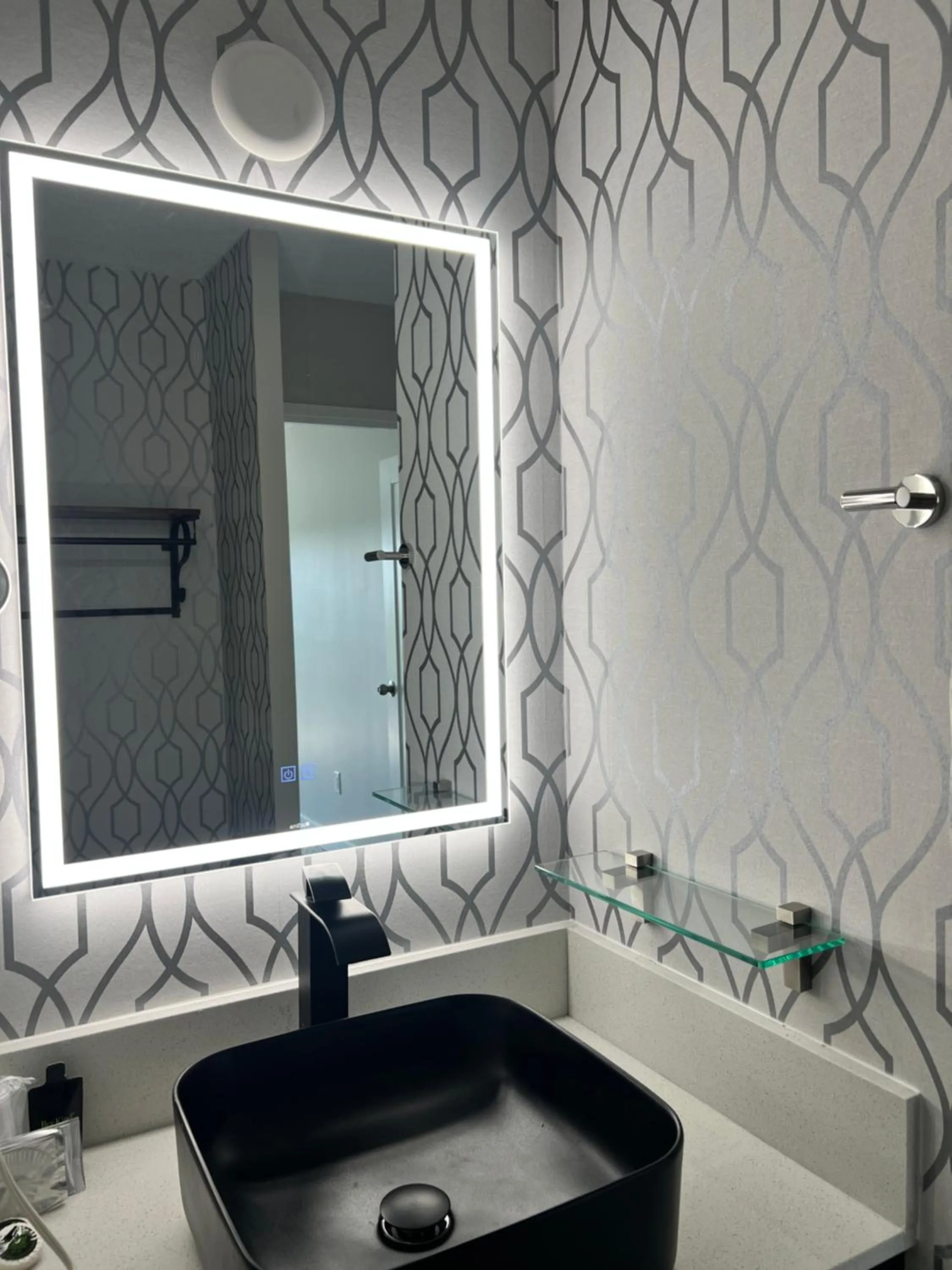Bathroom in The Vic, an Ascend Collection Hotel