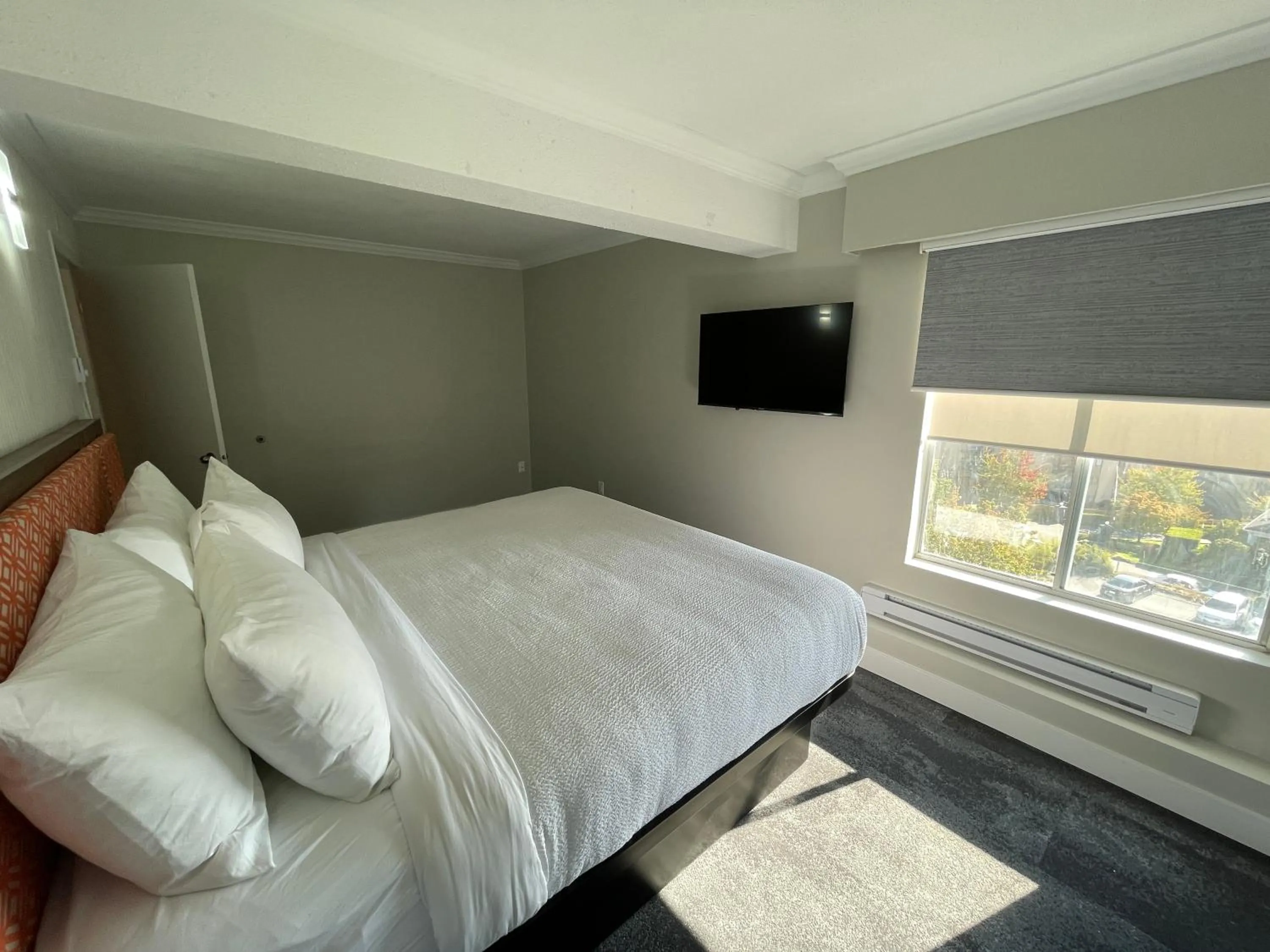 Bed in The Vic, an Ascend Collection Hotel