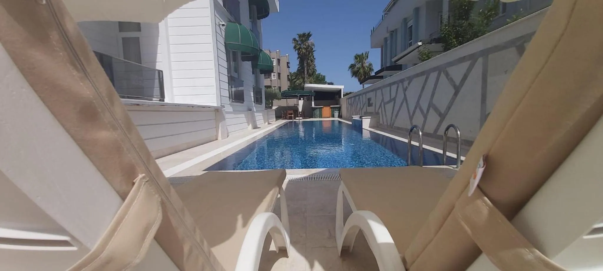 Day in IN SUIT LUXURY