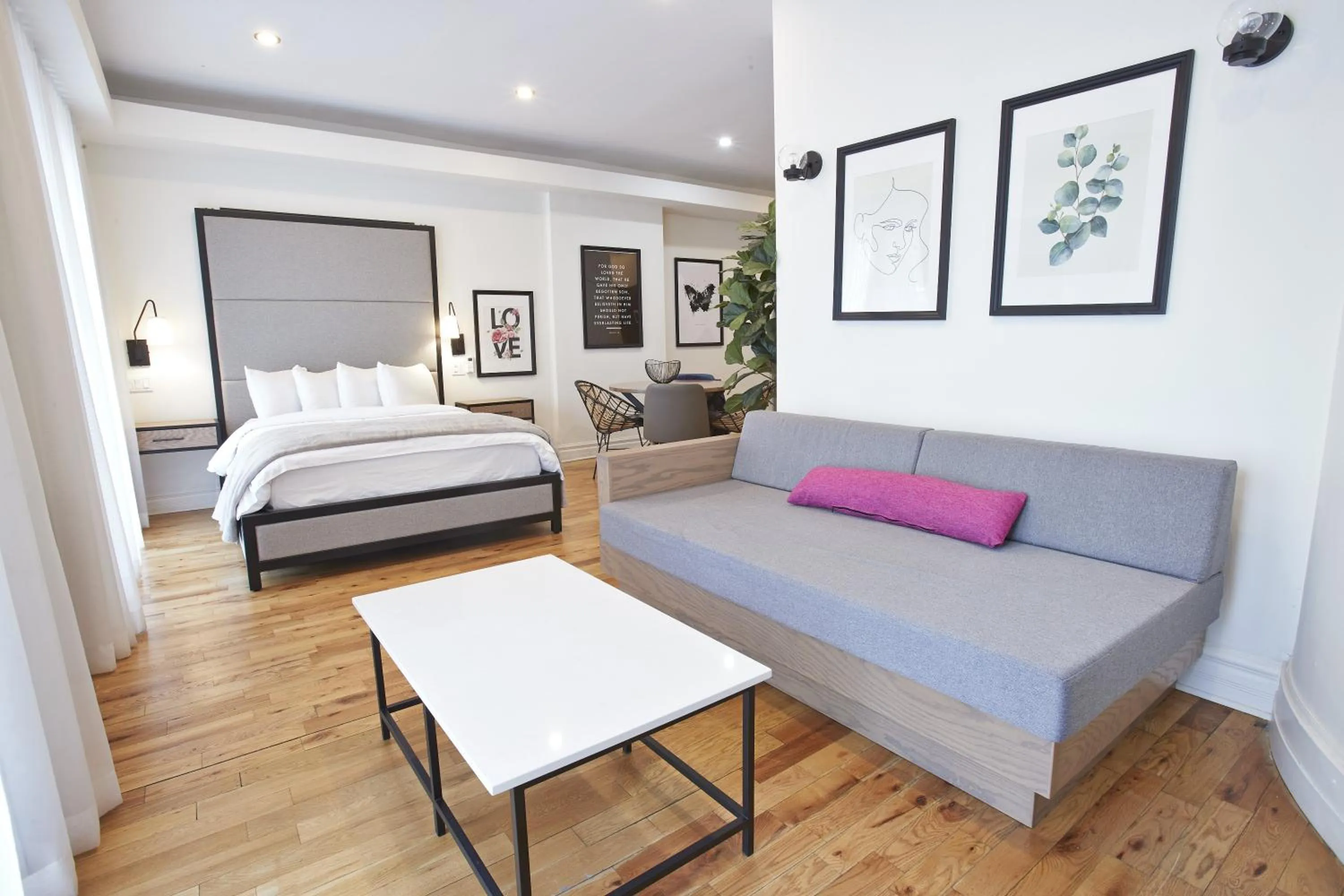 Bed in hotel & spa Carré Saint-Louis