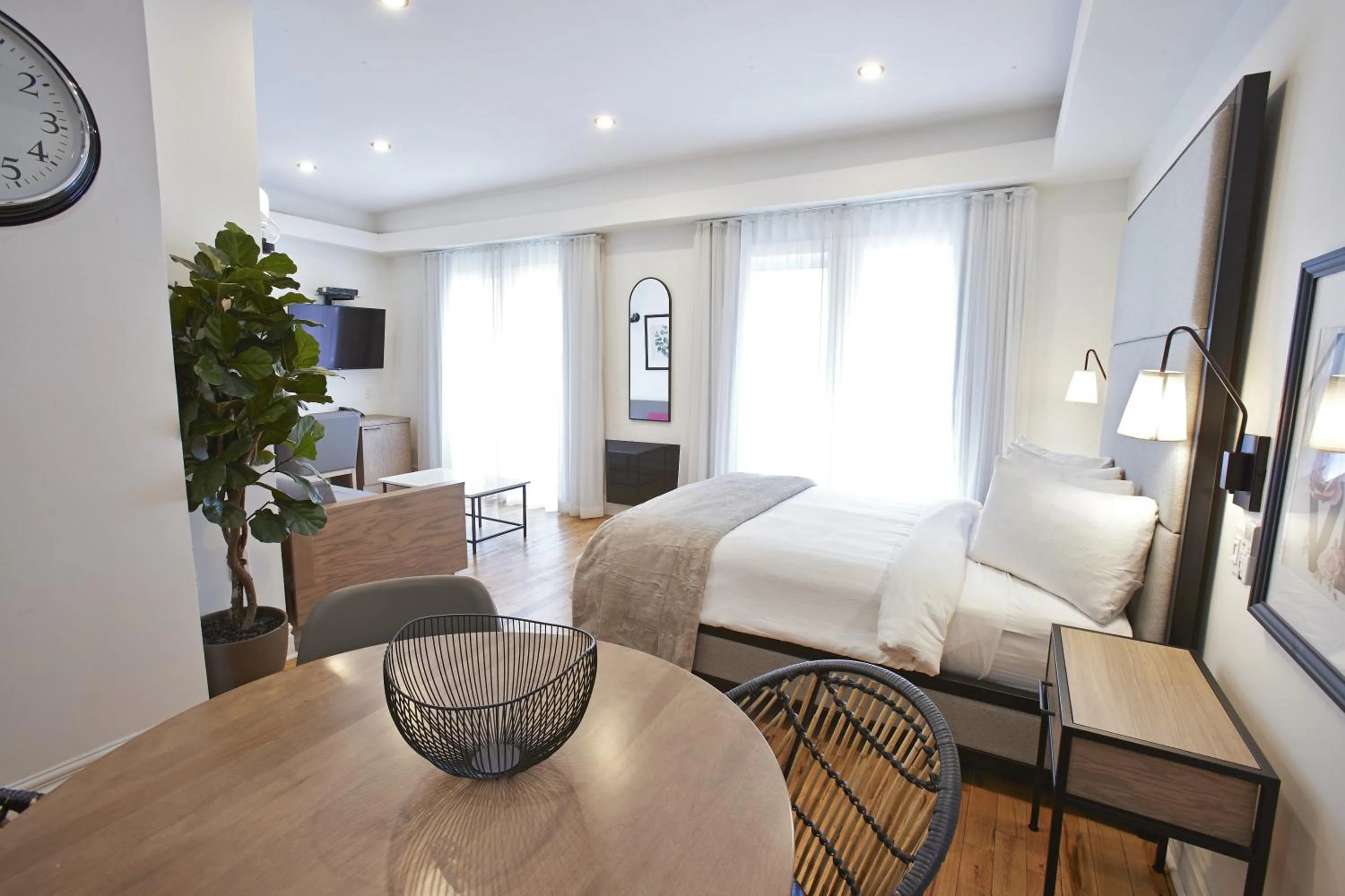 Bedroom, Bed in hotel & spa Carré Saint-Louis