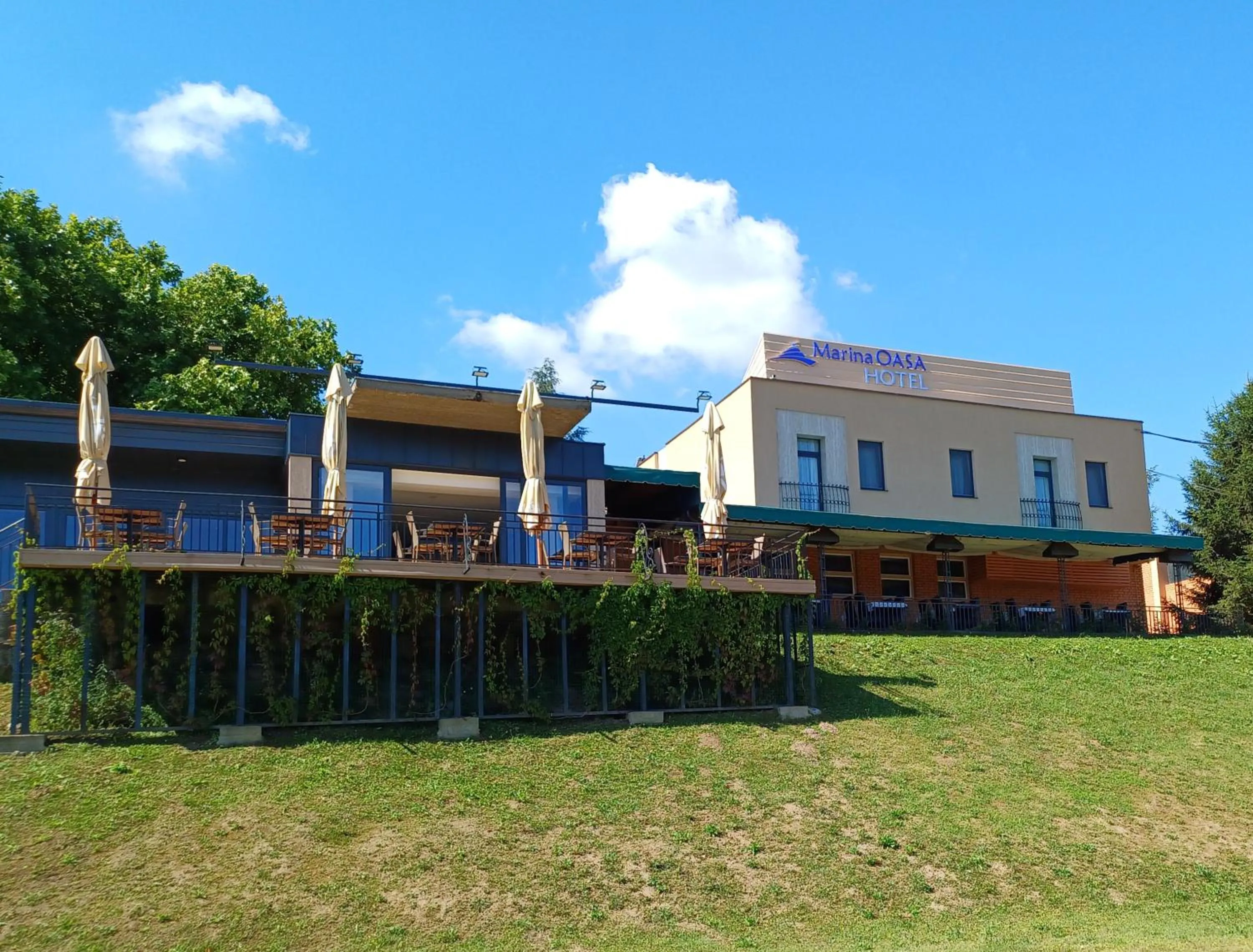 Property building in Hotel Marina OASA
