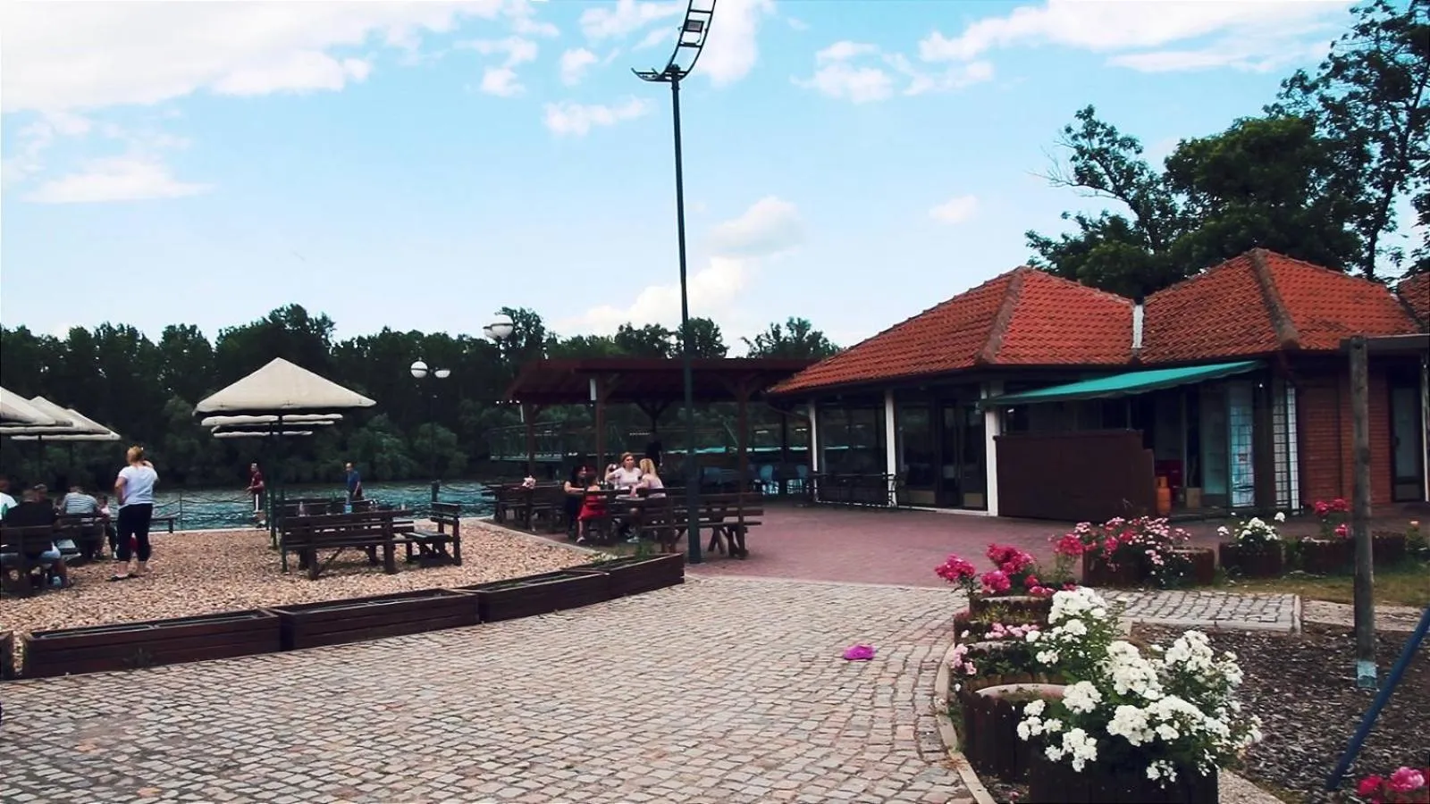 Restaurant/places to eat in Hotel Marina OASA