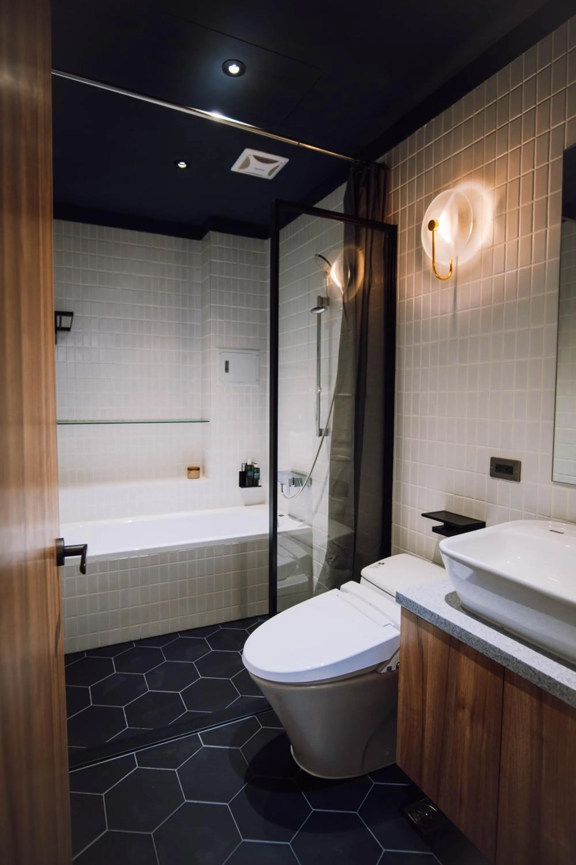 Bathroom in Drizzle Inn