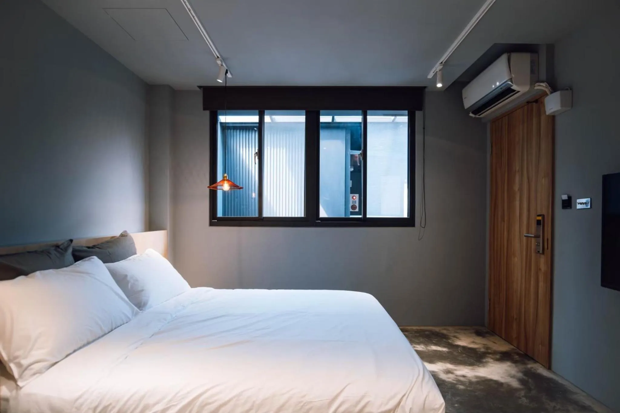 Photo of the whole room, Bed in Drizzle Inn