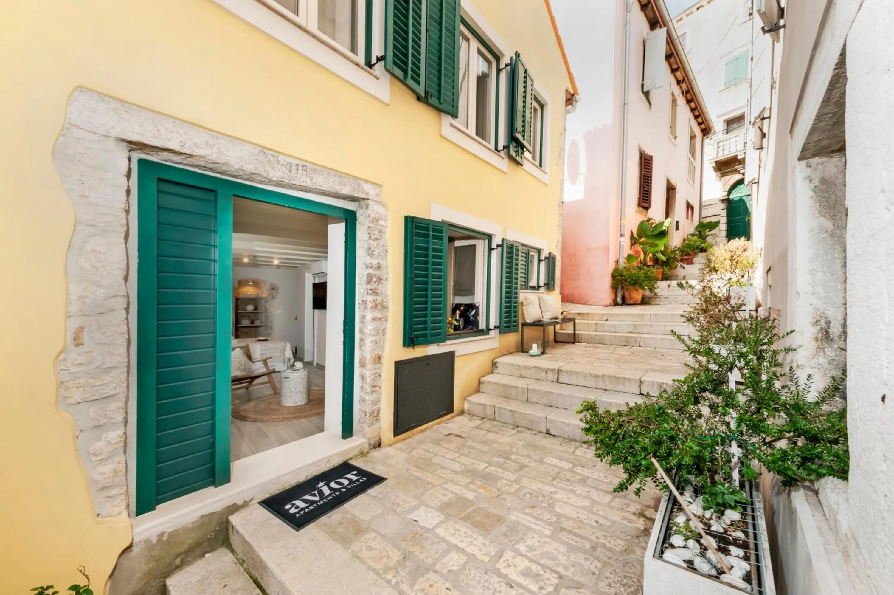 Facade/entrance in Yellow House Rovinj