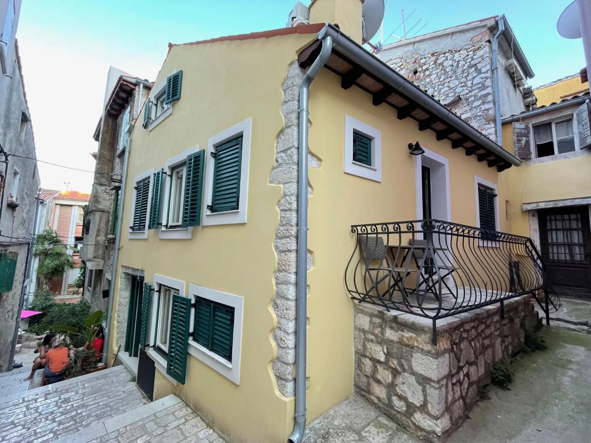Property building in Yellow House Rovinj