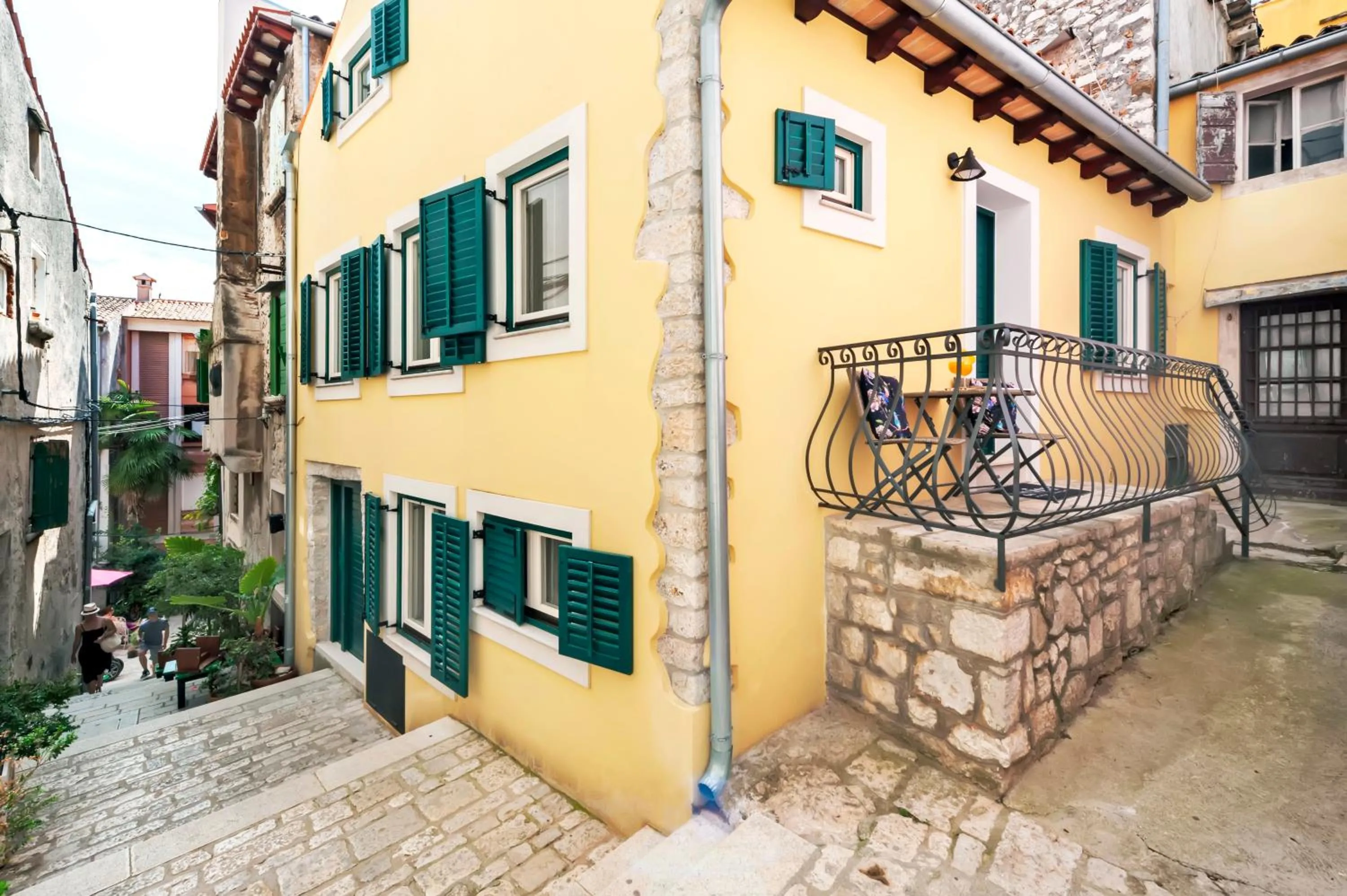 Duplex Apartment in Yellow House Rovinj