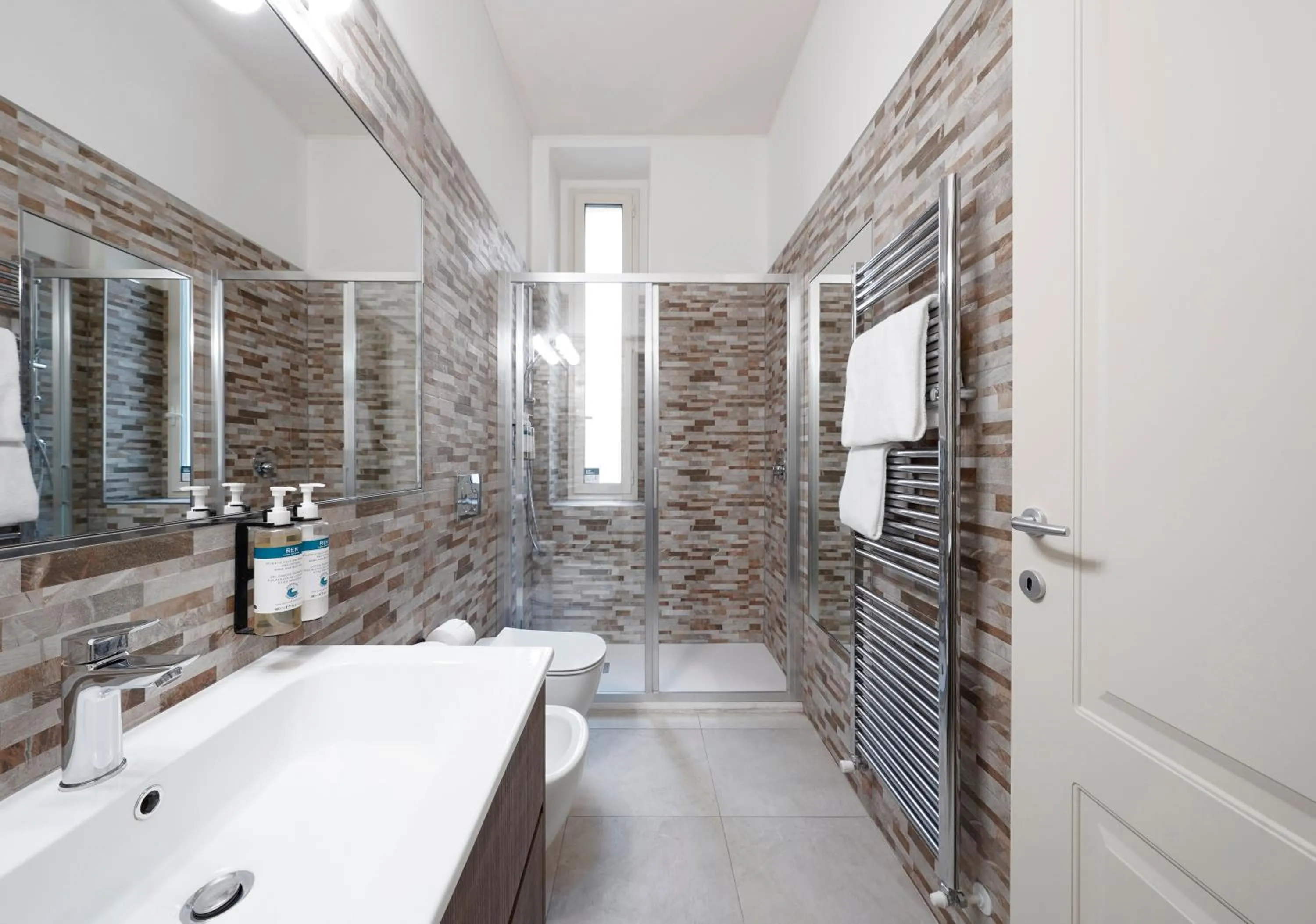 Bathroom in Numa Milan Loreto