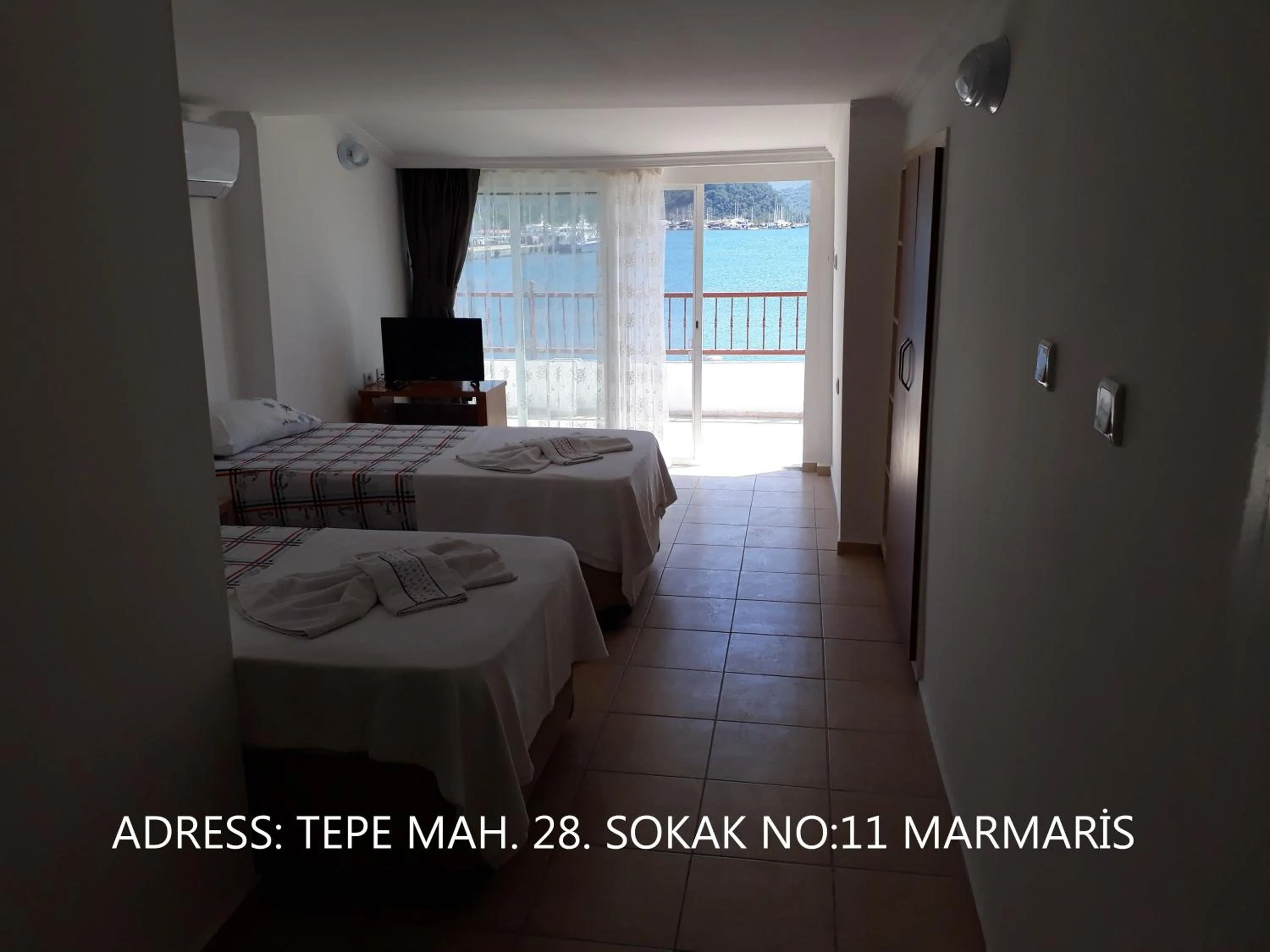 Photo of the whole room, Bed in Uysal Suite and Loft Seaside