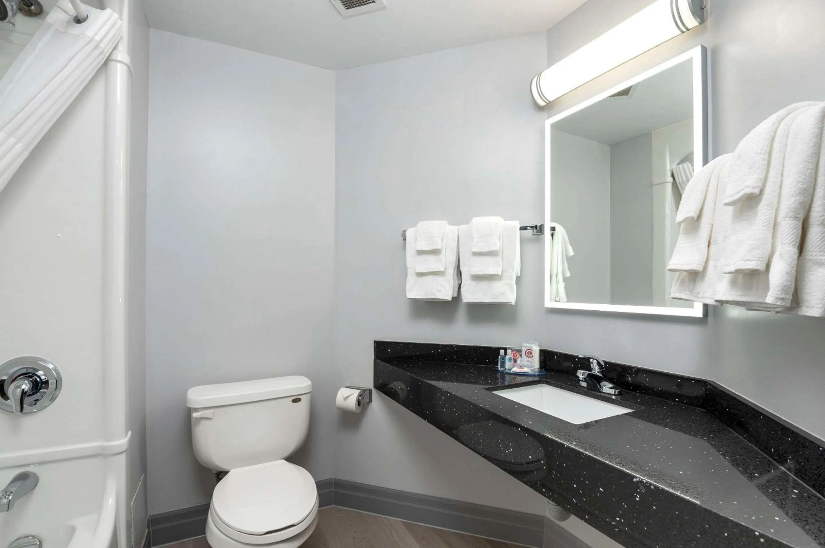 Bedroom in Comfort Hotel