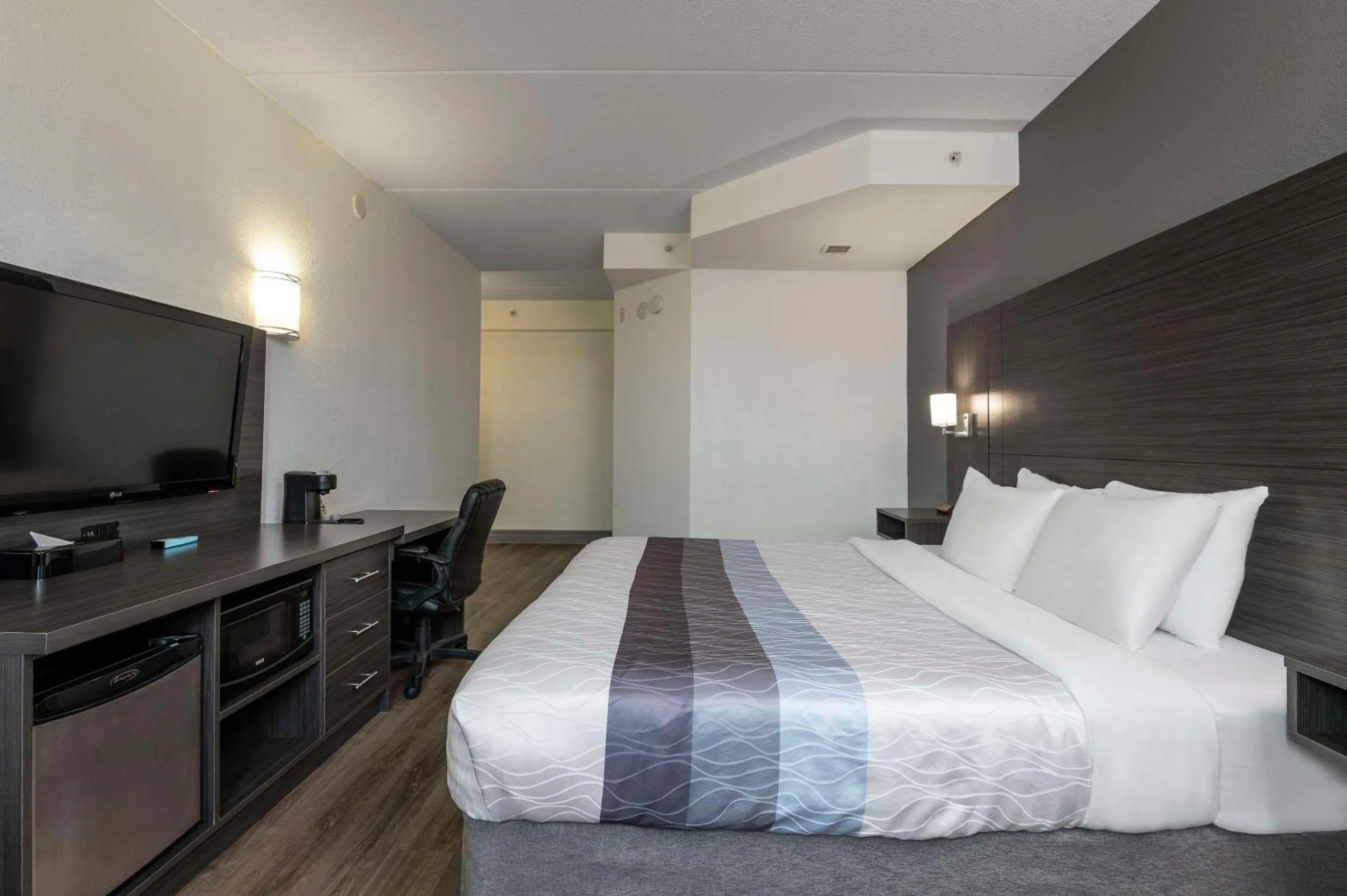 Bedroom, Bed in Comfort Hotel