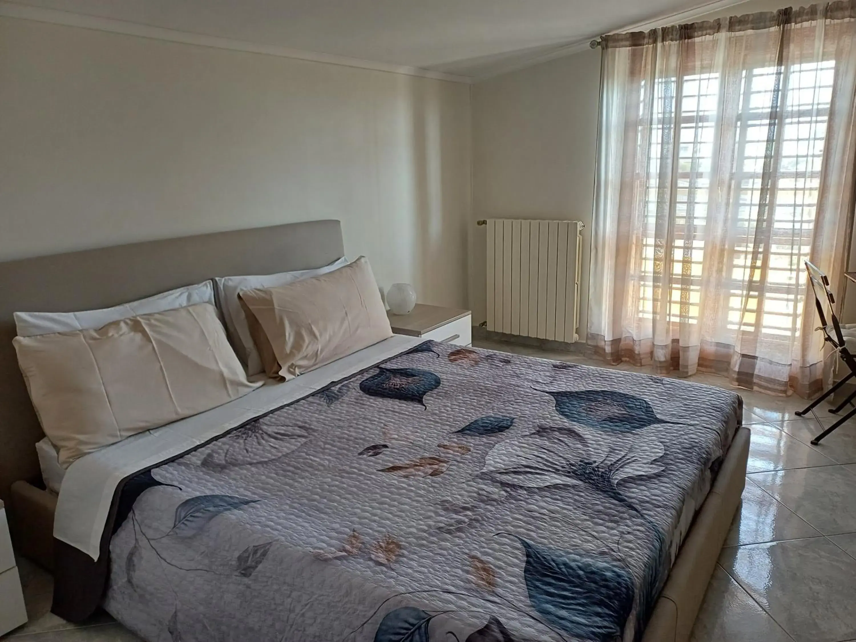 Deluxe Double Room - single occupancy in Rara Domus B&B Deluxe Double Room - single occupancy in Rara Domus B&B