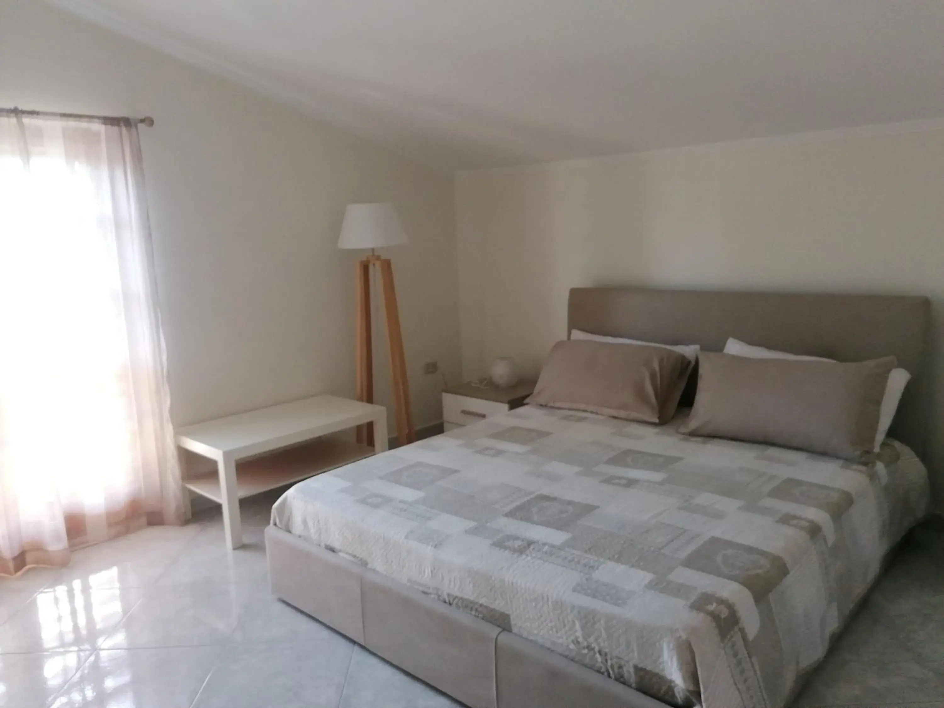 Triple Room with Private External Bathroom - single occupancy in Rara Domus B&B Triple Room with Private External Bathroom - single occupancy in Rara Domus B&B