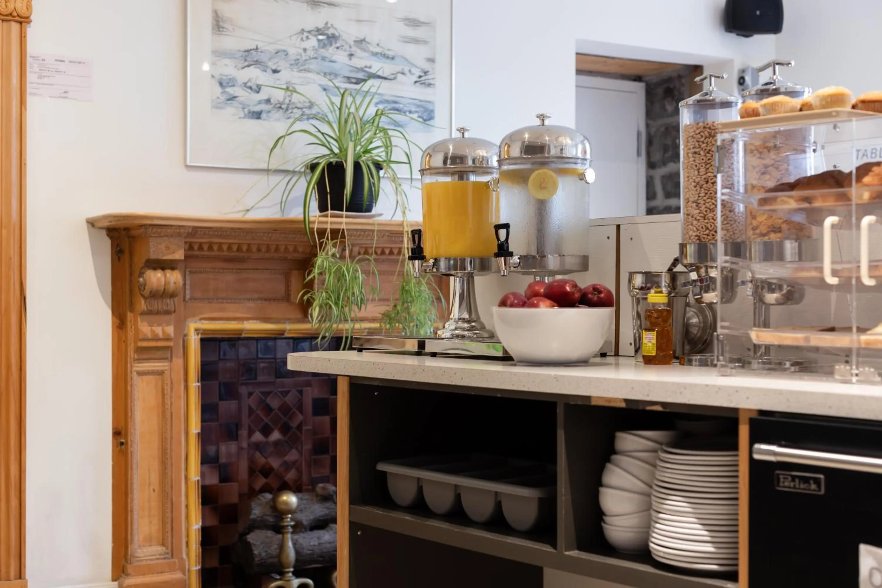 Food and drinks in Hotel Champlain