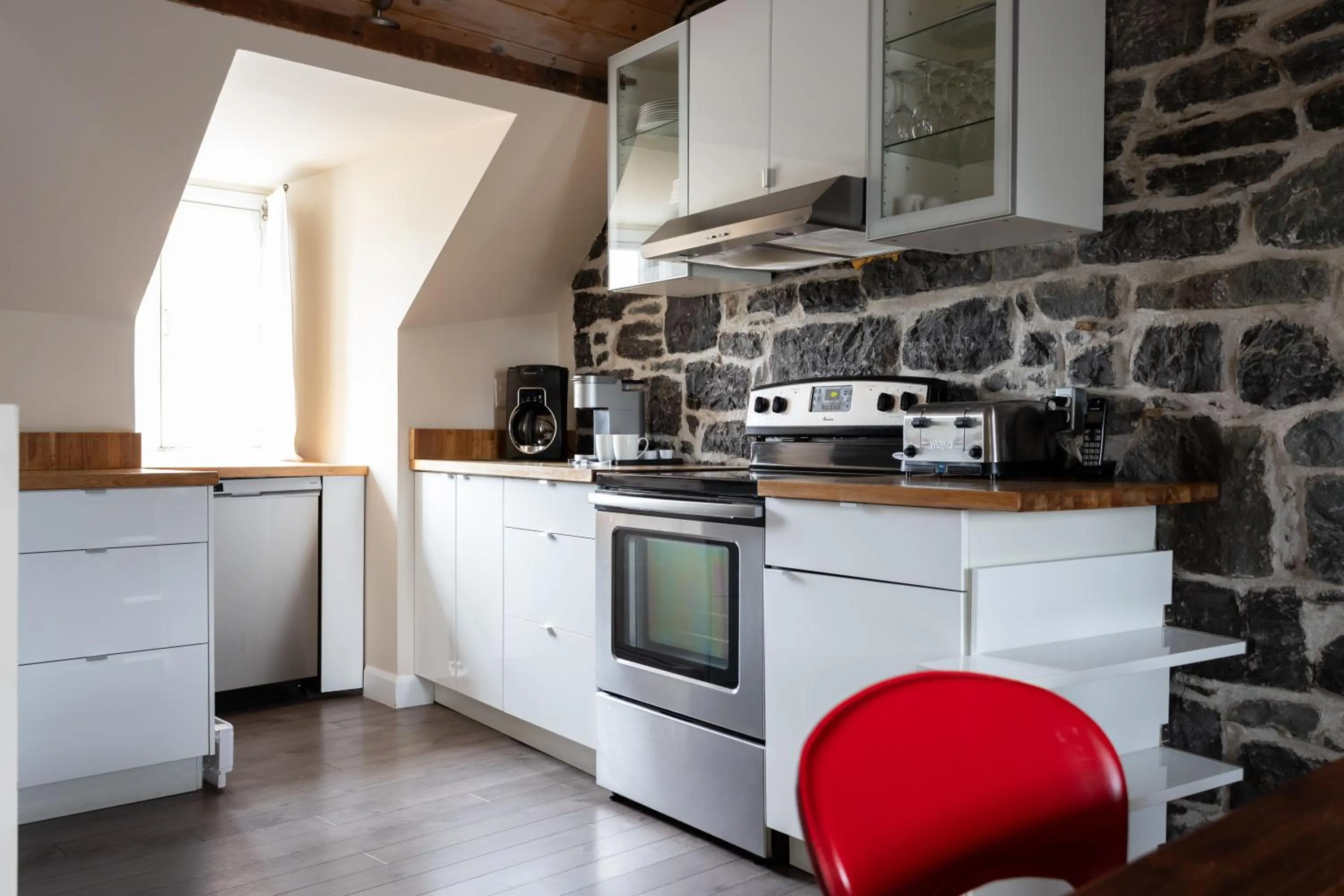 oven in Hotel Champlain