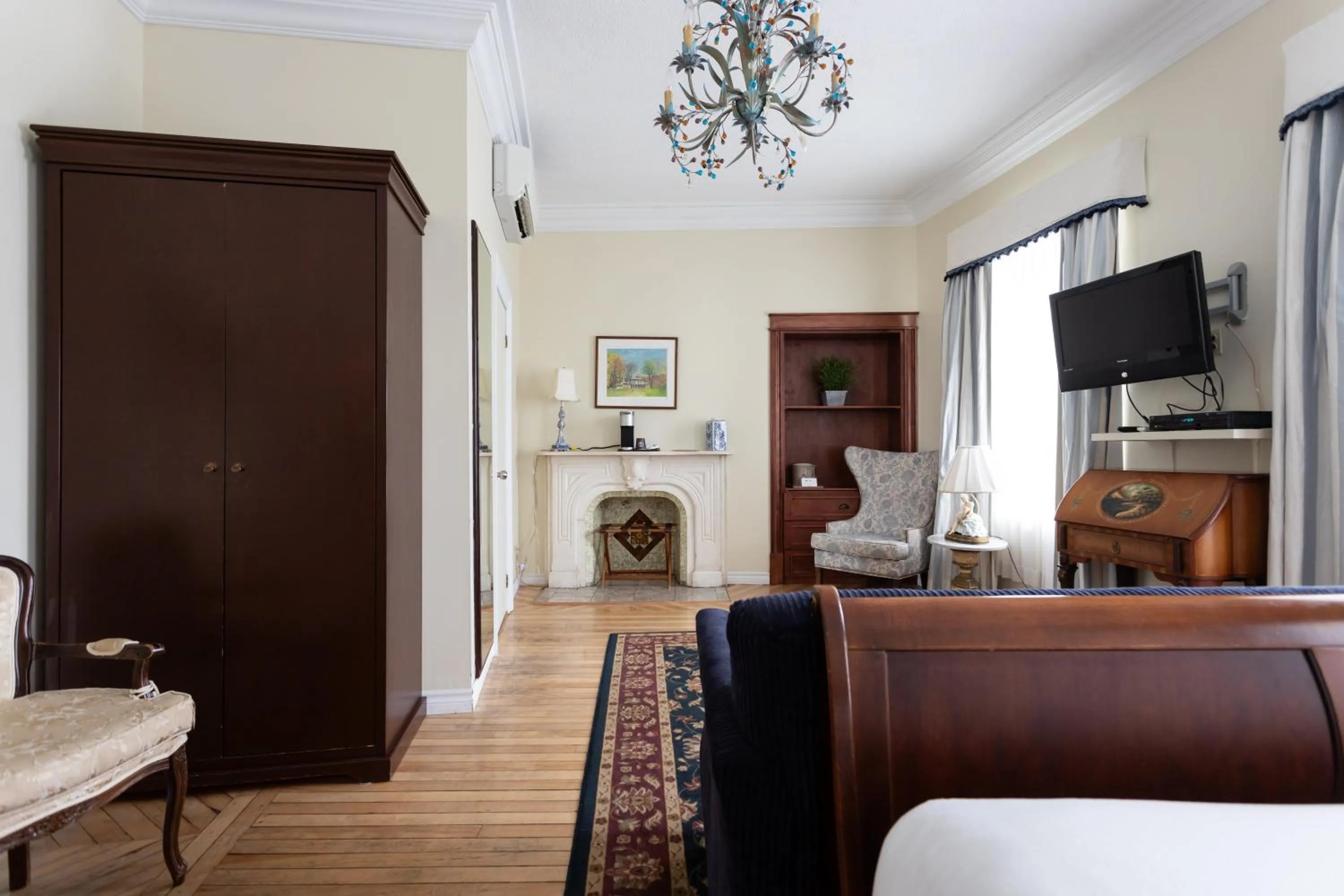 Bedroom in Hotel Champlain