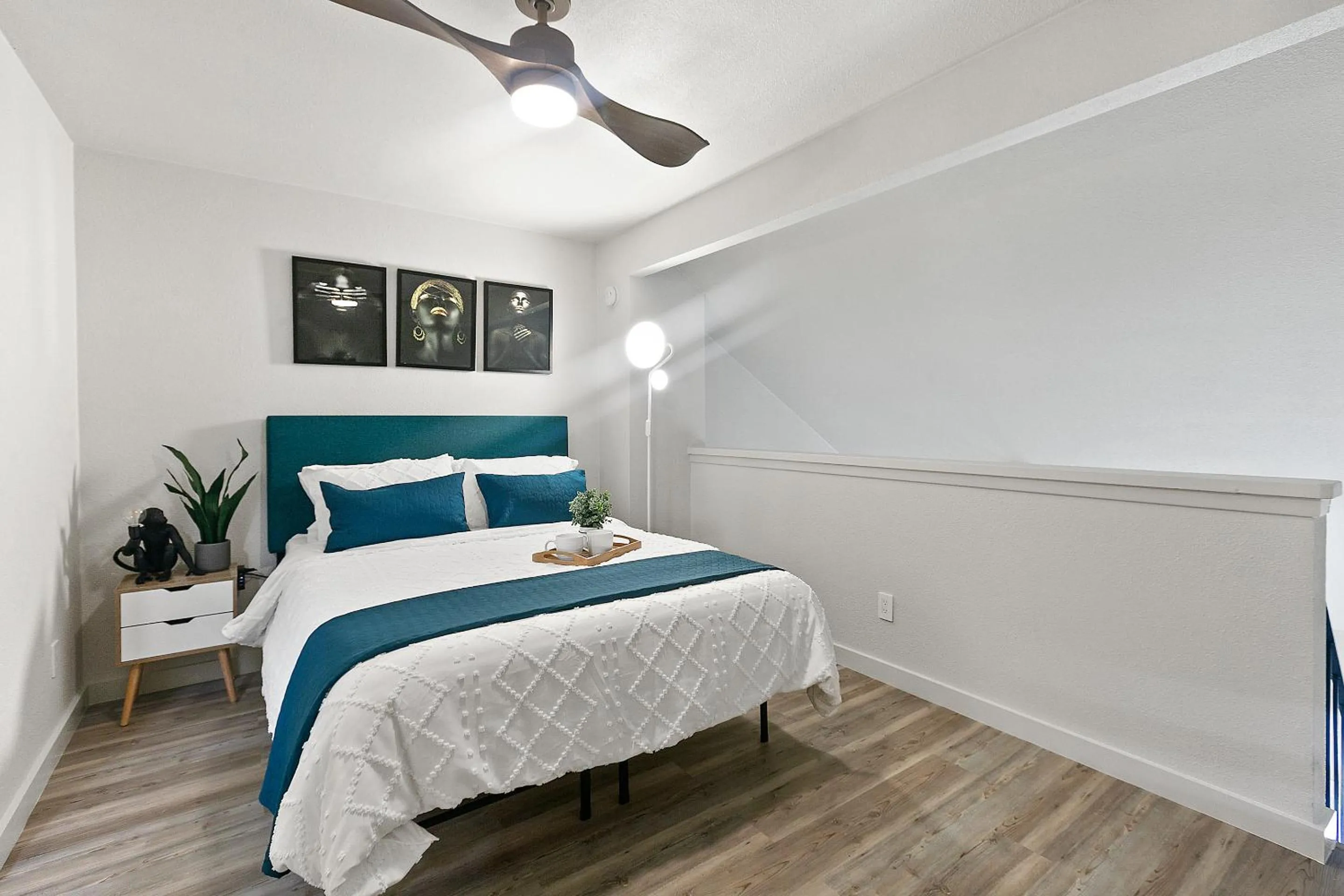 Bed in Contemporary Couples Getaway Near Austin Favorites - Loft 21