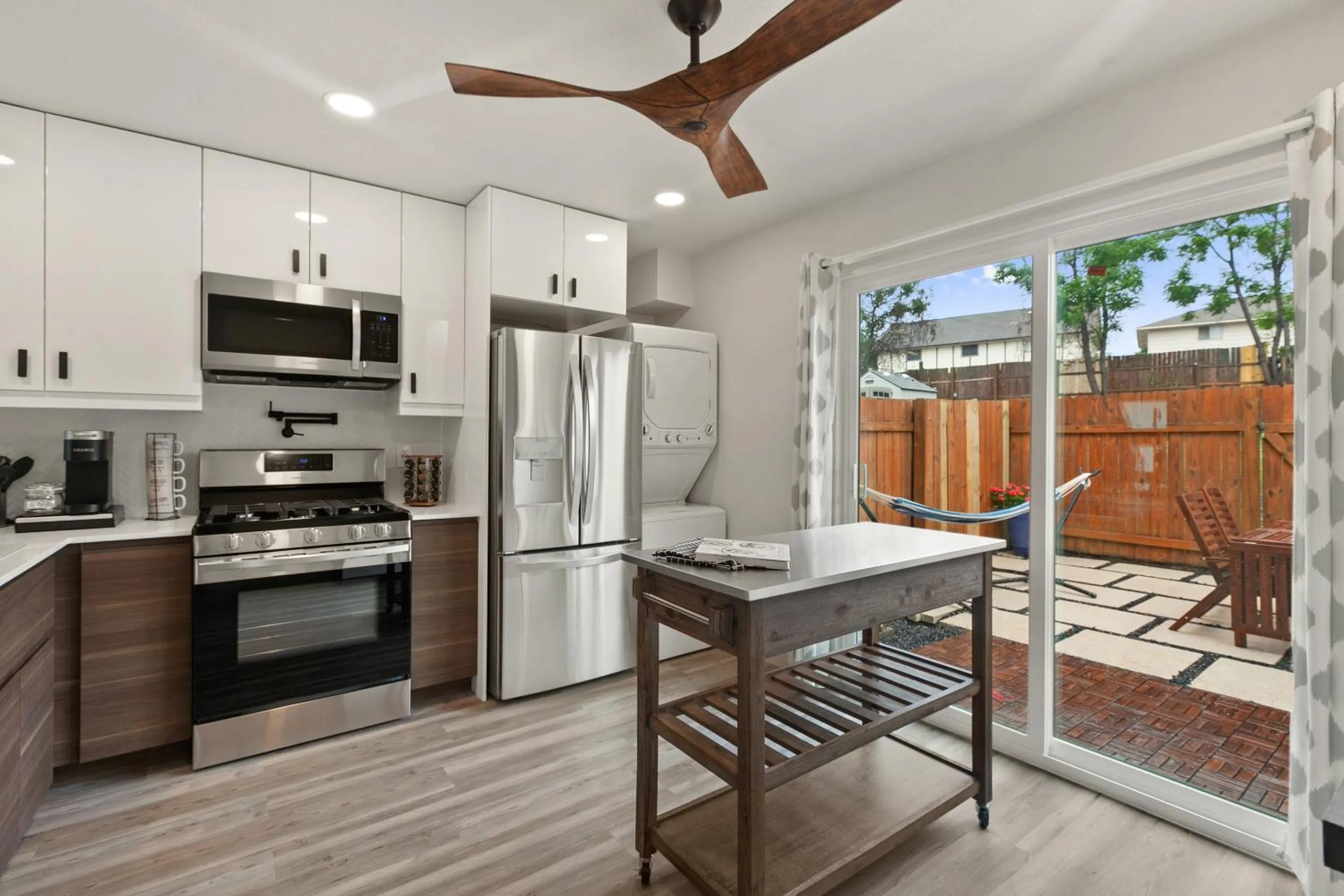 Patio in Contemporary Couples Getaway Near Austin Favorites - Loft 21