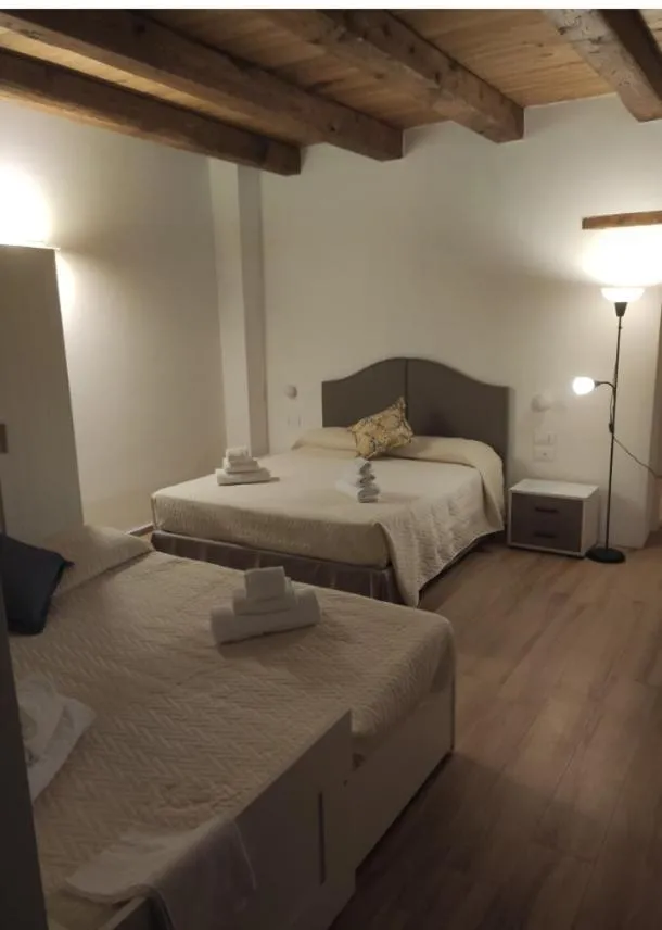 Bedroom, Bed in Celeste Costiera