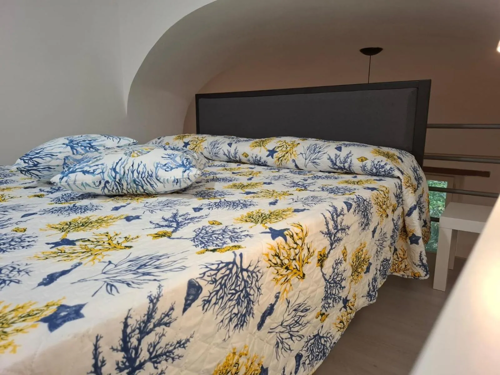 Bedroom, Bed in Celeste Costiera
