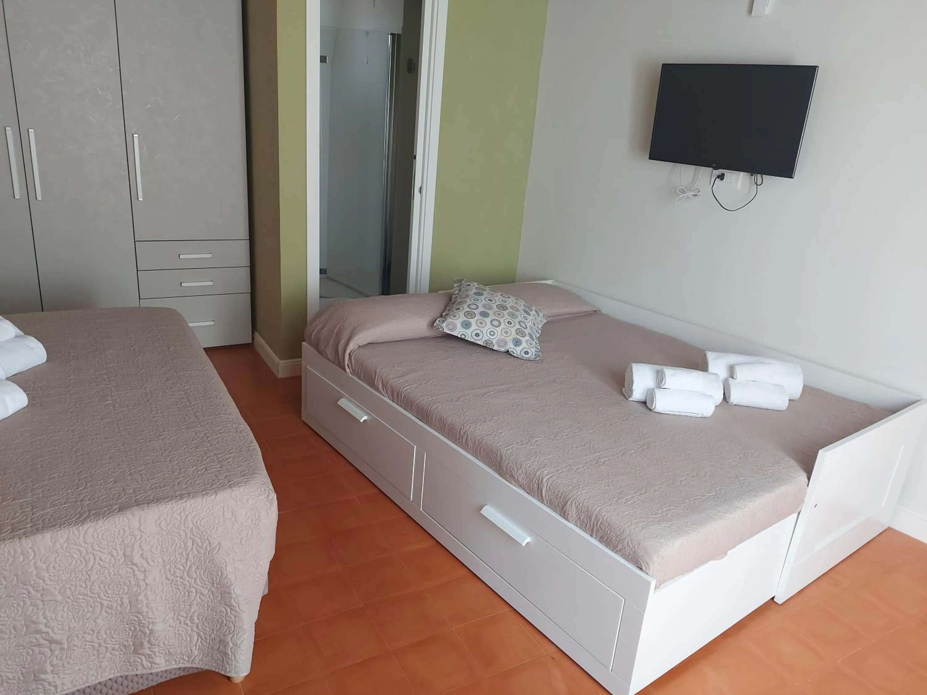 Bedroom, Bed in Celeste Costiera