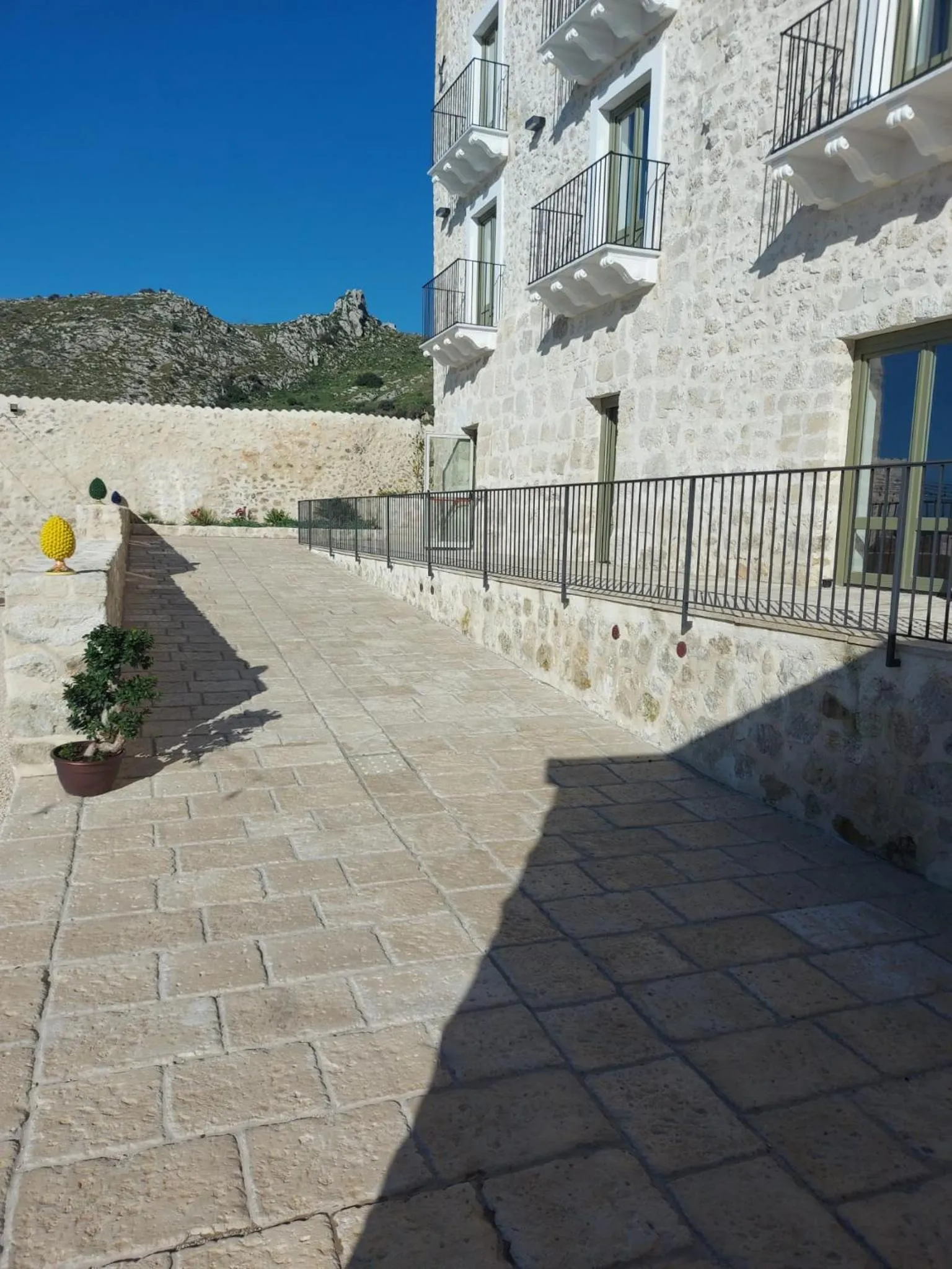 Inner courtyard view in Masseria Torre Saracena
