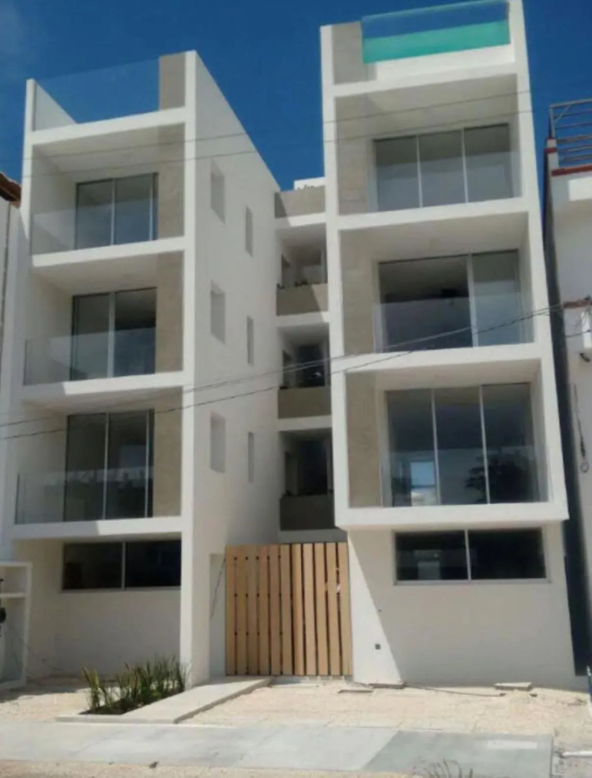 Property building in Ocean Villa