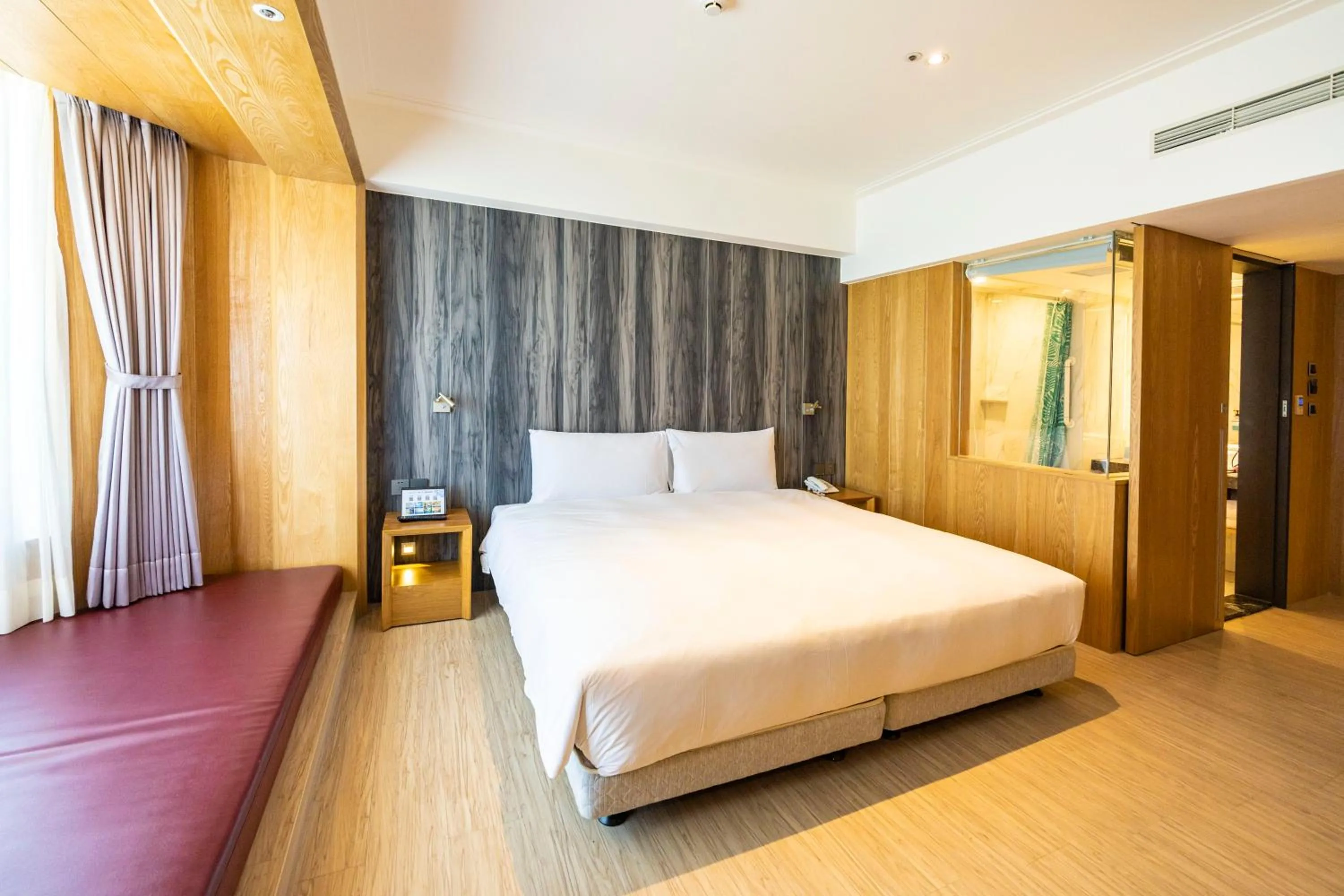 Bed in Kenting Long Beach Hotel