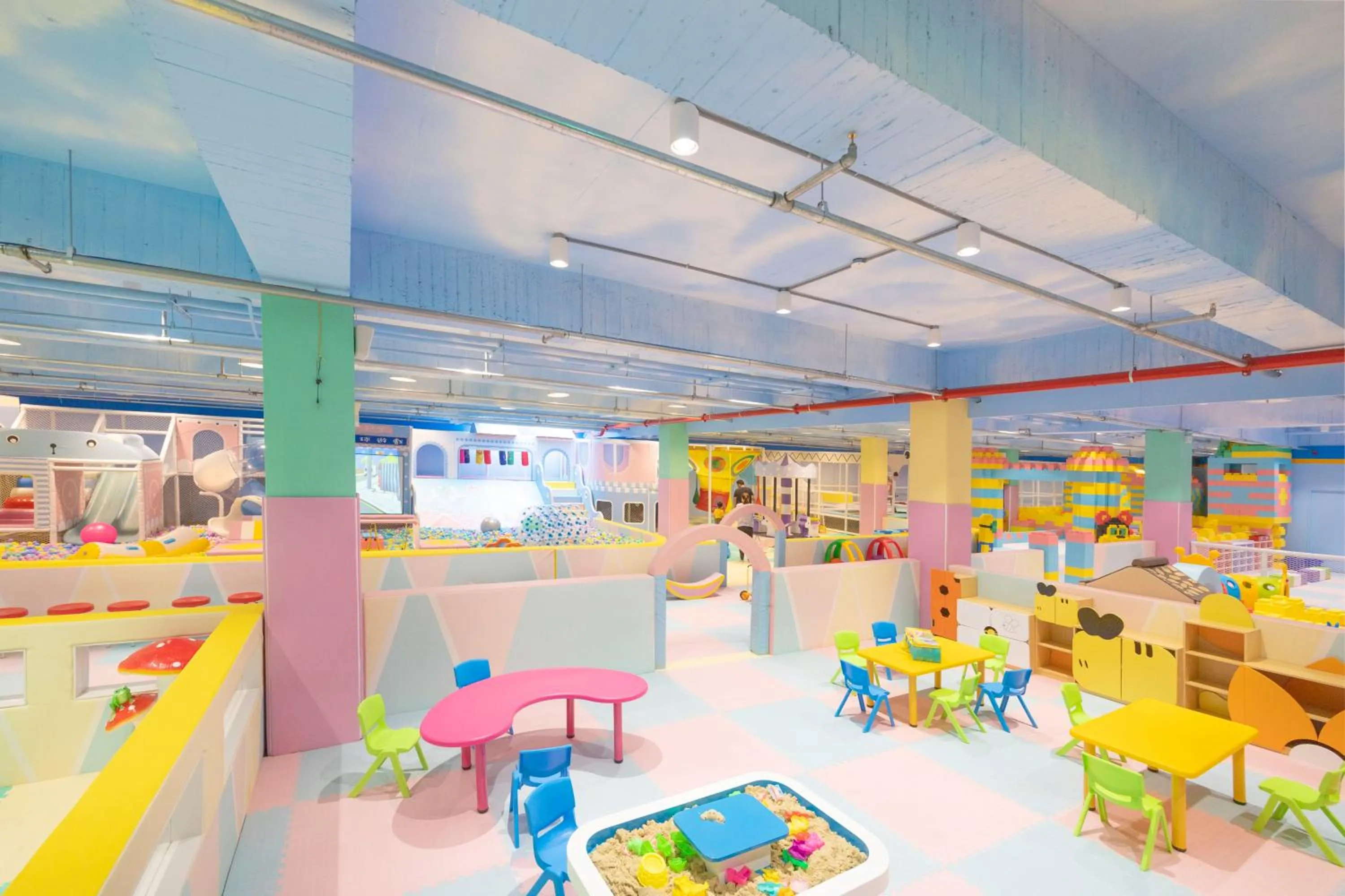 Children play ground in Kenting Long Beach Hotel