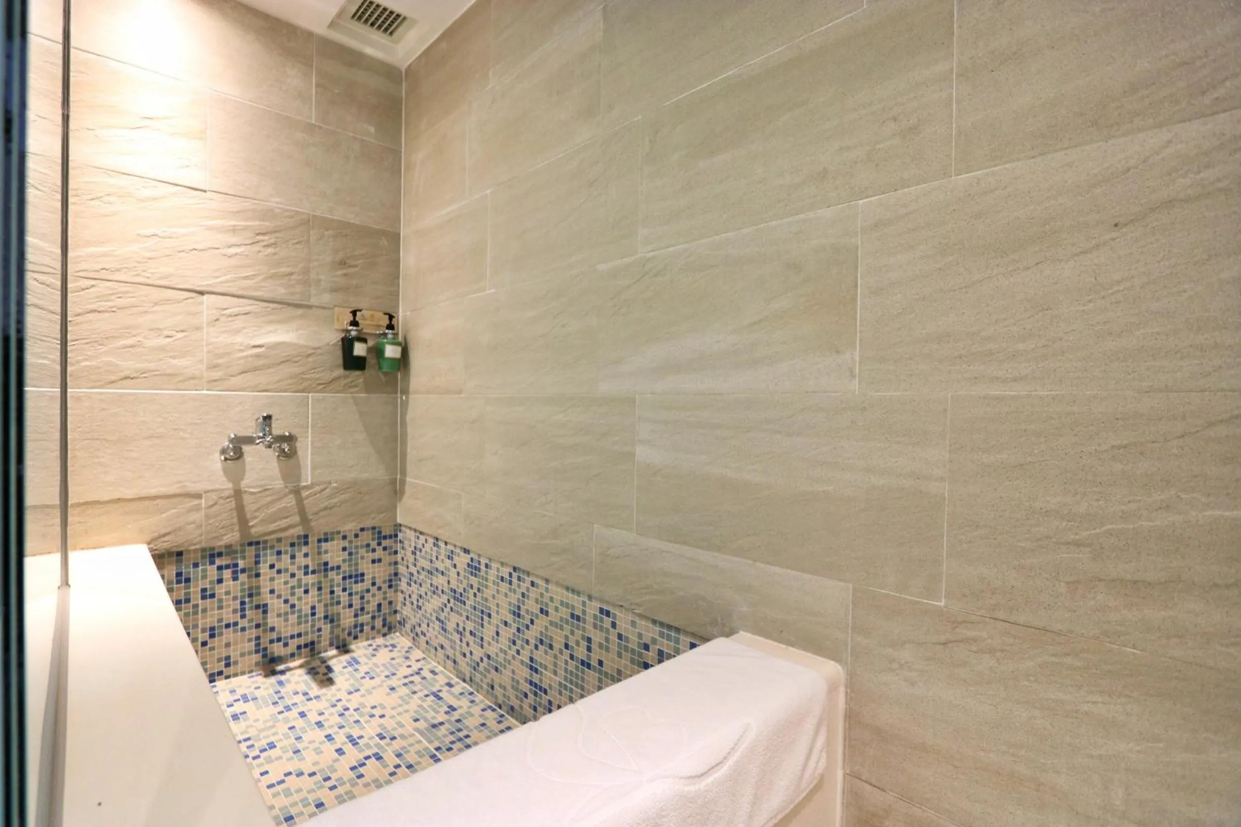 Bath in Kenting Long Beach Hotel