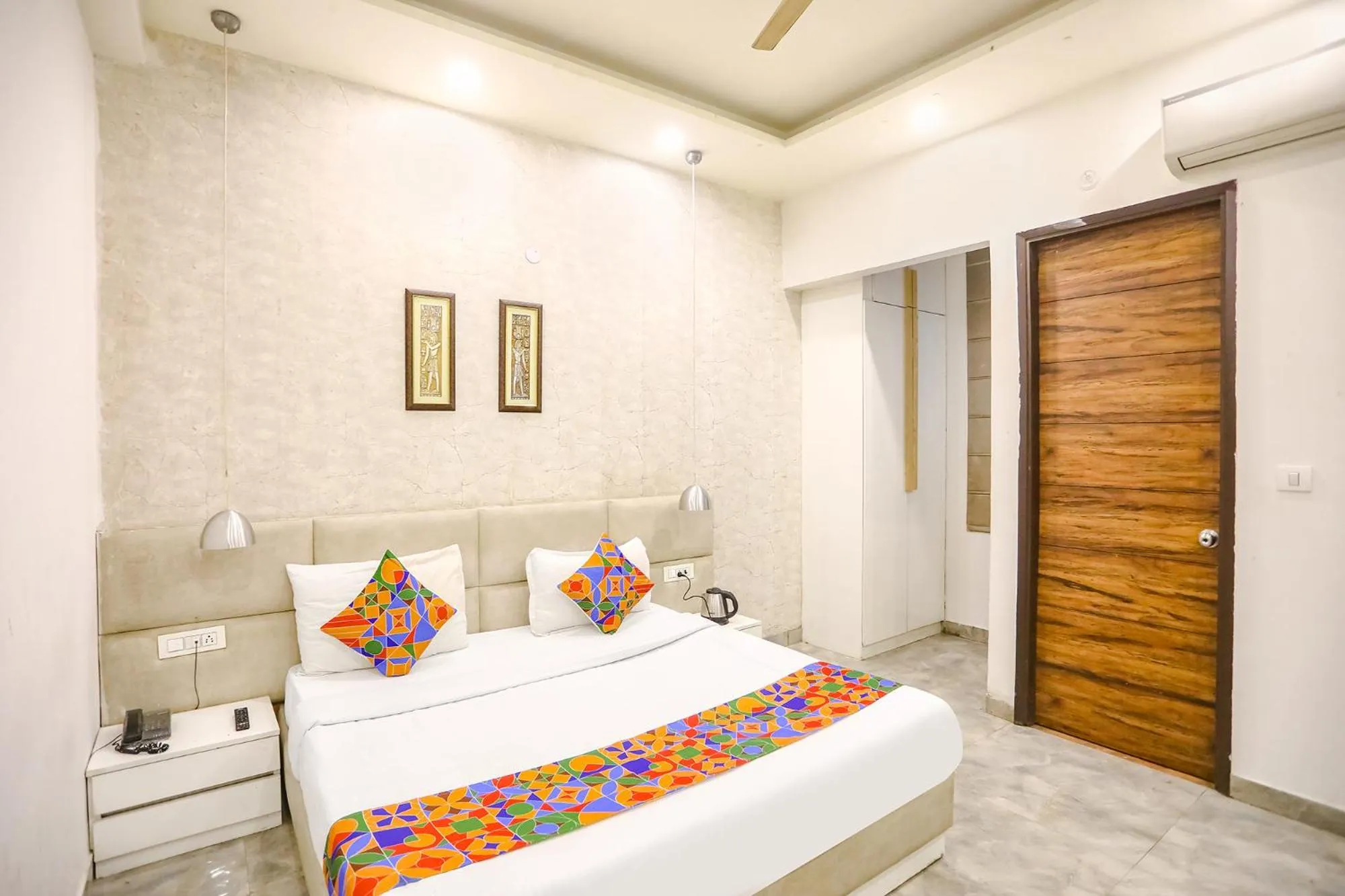 Photo of the whole room, Bed in FabHotel F9 Sector 19