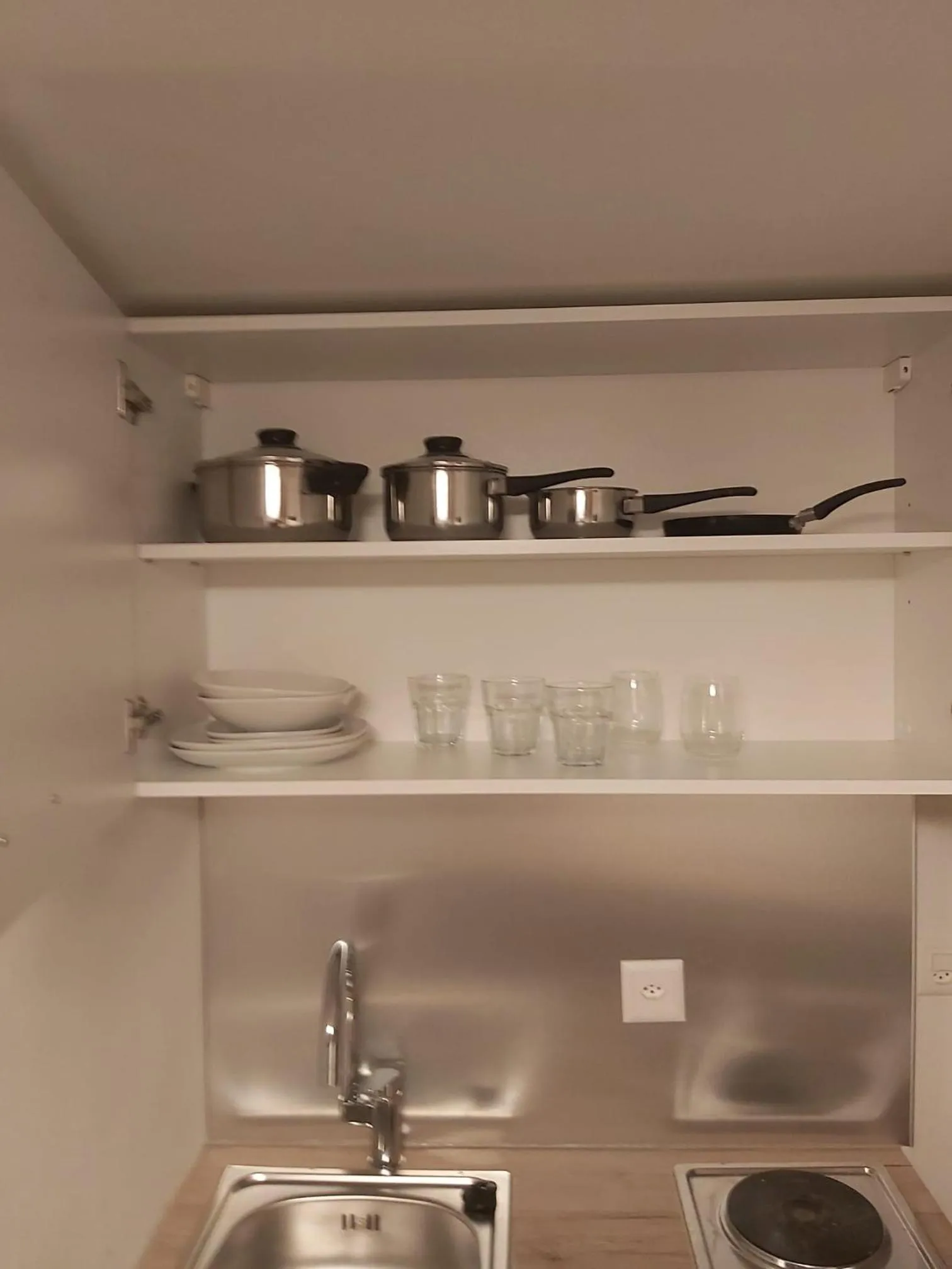 Kitchen or kitchenette in Rössli Self Check in 24-7 Free Parking