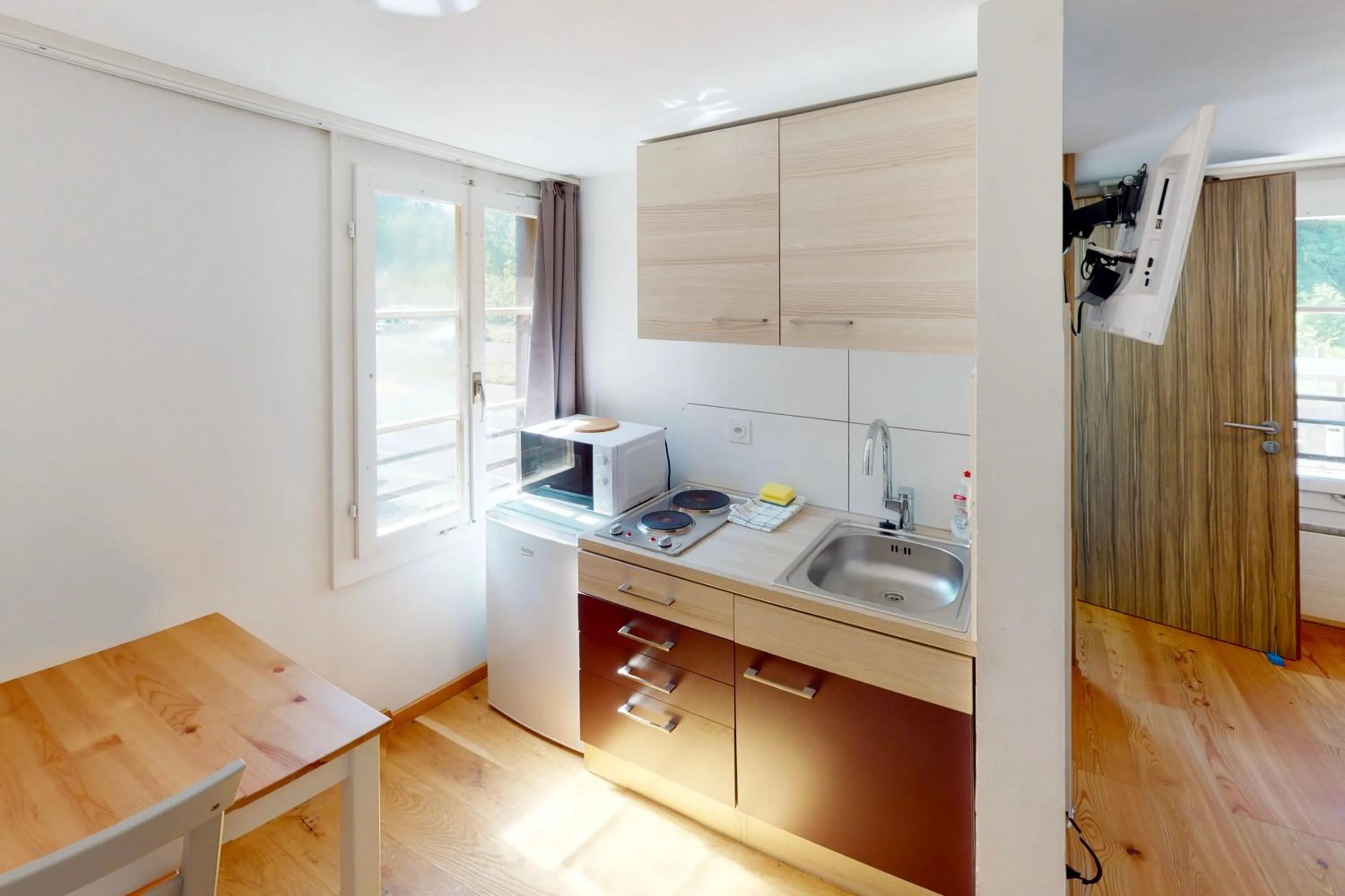 Kitchen or kitchenette in Rössli Self Check in 24-7 Free Parking