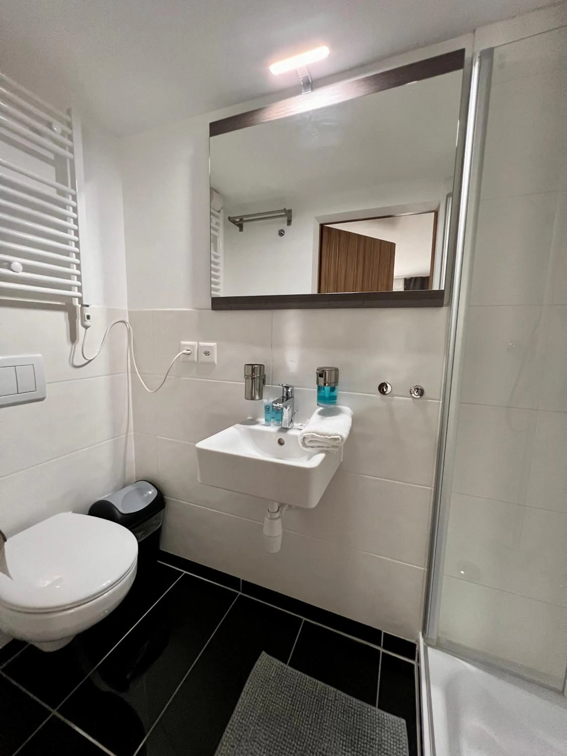 Rössli Self Check in 24-7 Free Parking