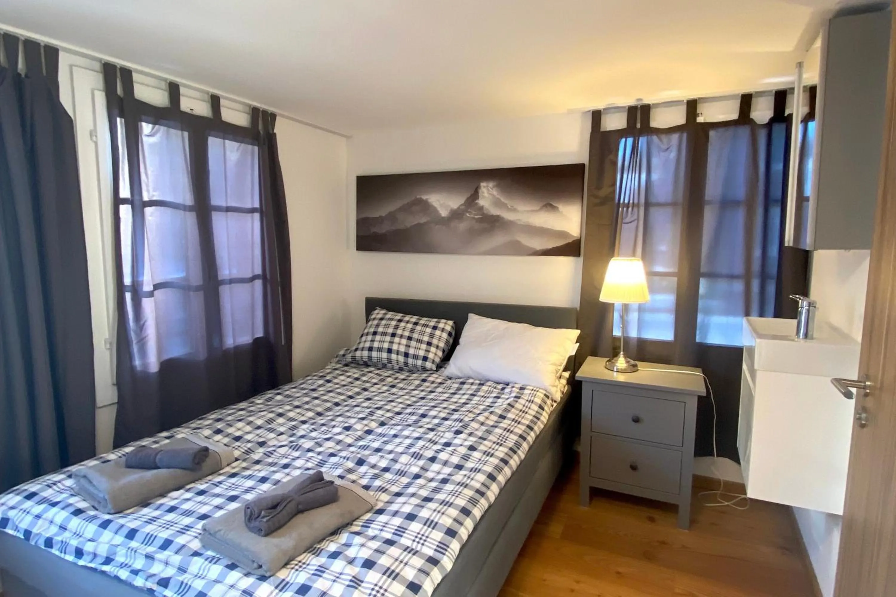 Photo of the whole room, Bed in Rössli Self Check in 24-7 Free Parking