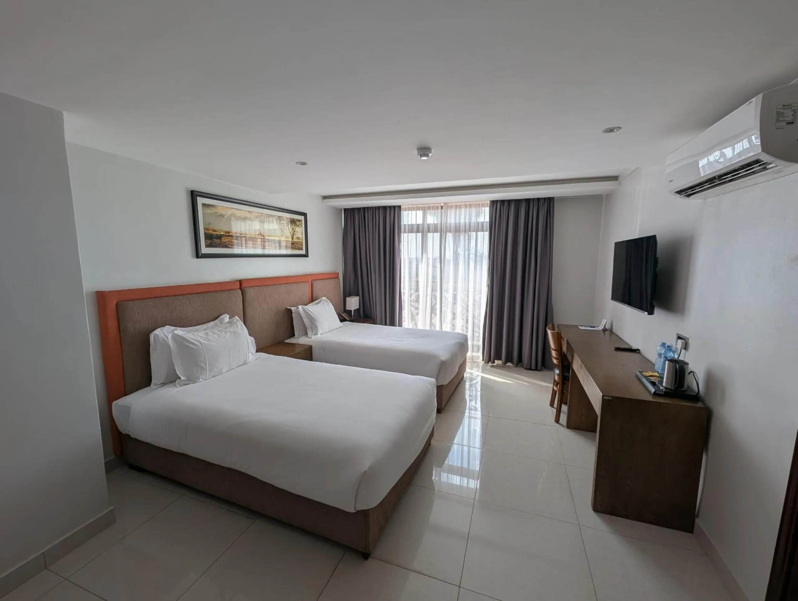 Bedroom, Bed in Canary Hotel Kampala