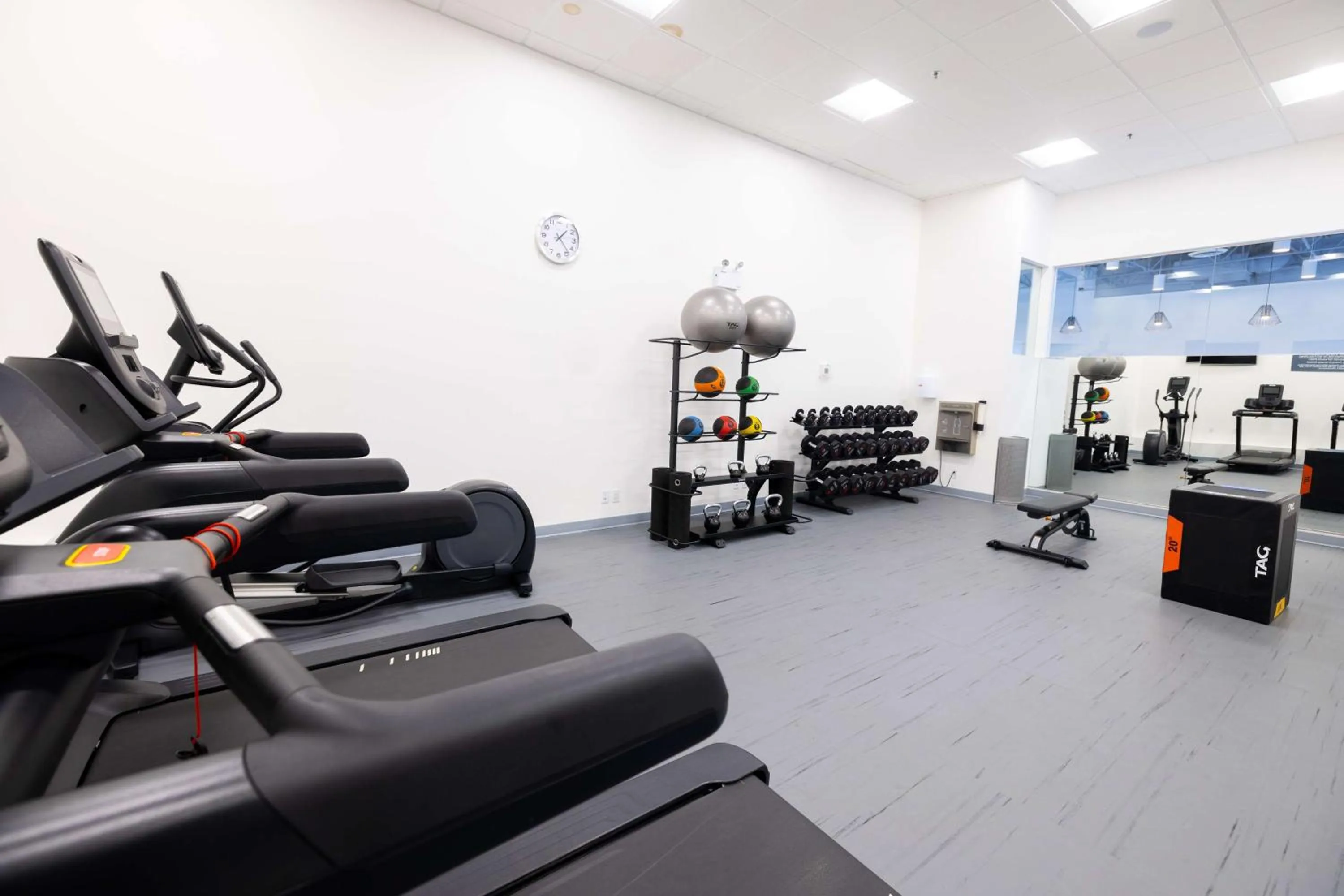 Fitness centre/facilities in DoubleTree by Hilton Calgary North