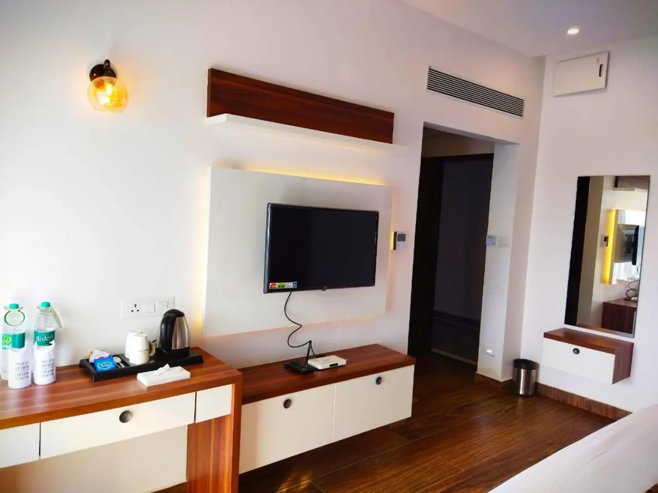 TV and multimedia in WOLKENBURG RESORT & SPA