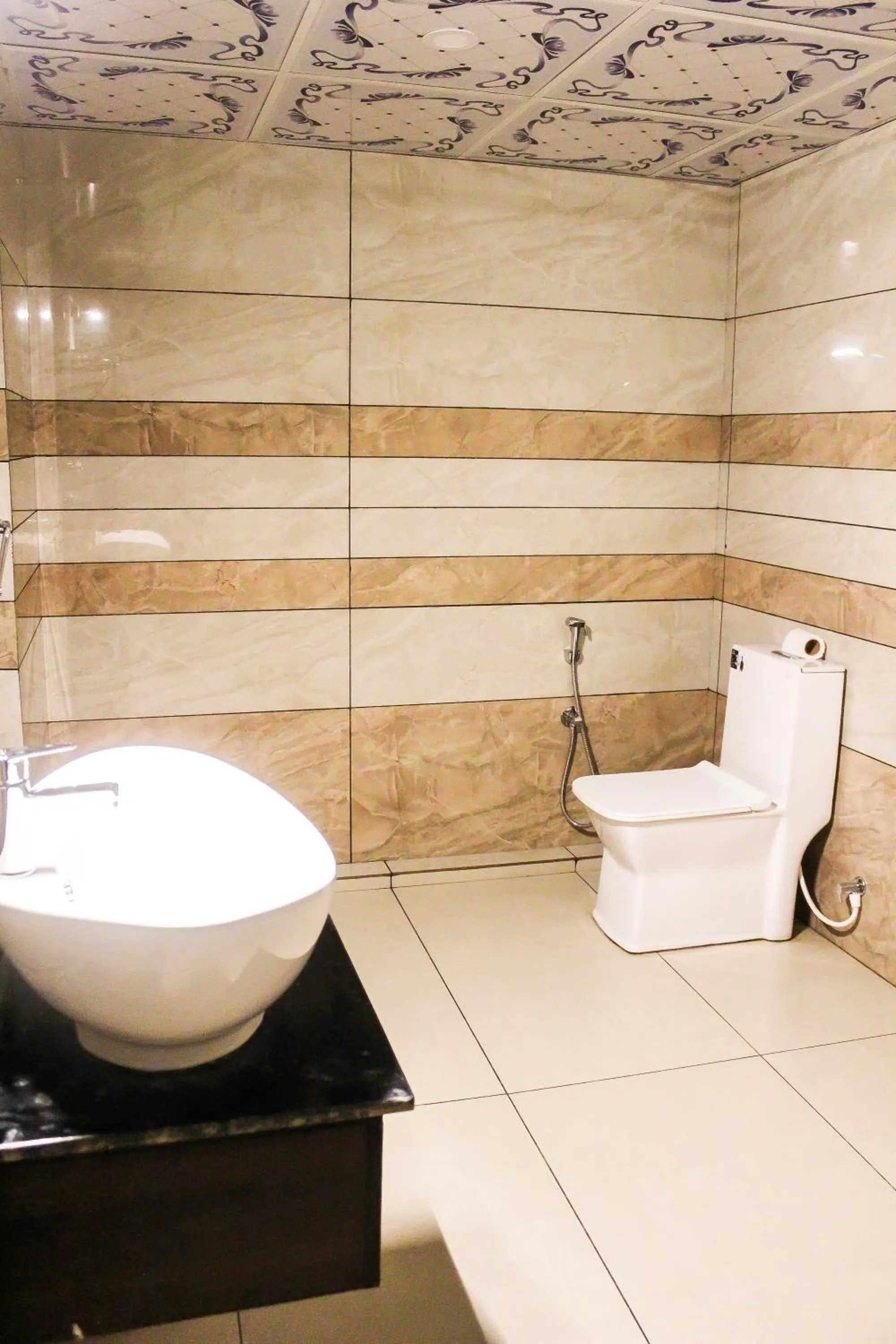 Toilet in WOLKENBURG RESORT & SPA