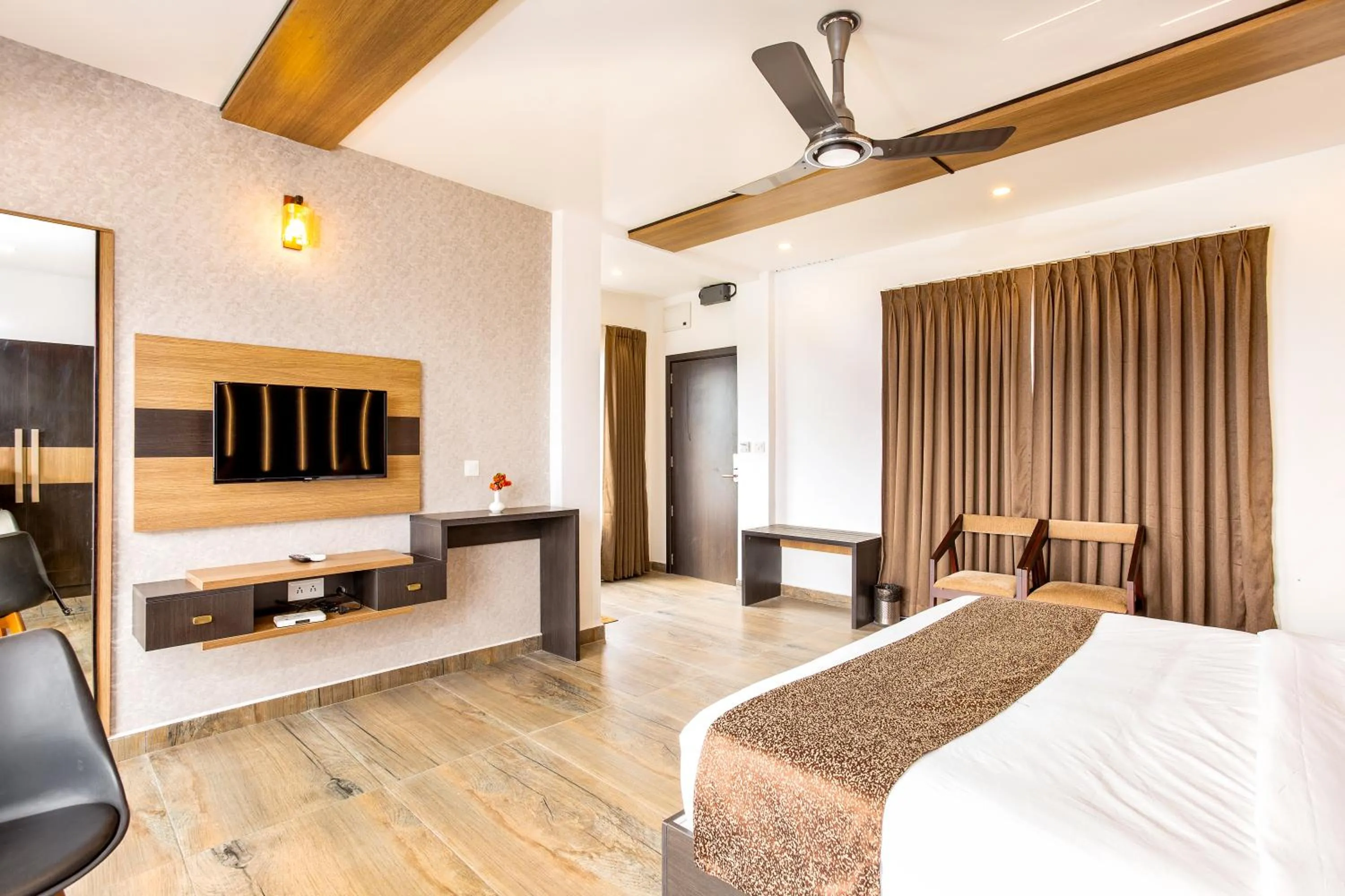 Bedroom, Bed in WOLKENBURG RESORT & SPA