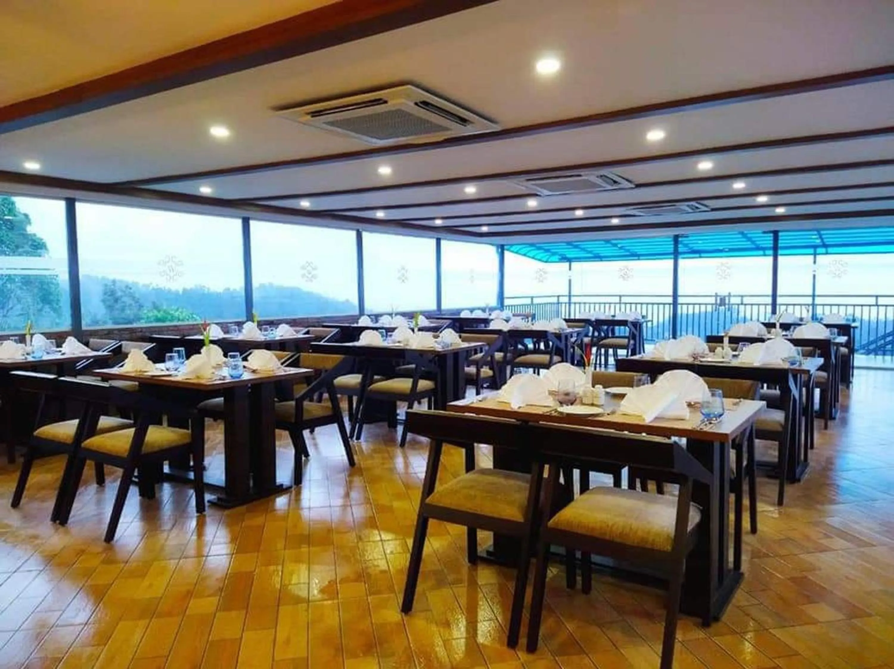 Restaurant/places to eat in WOLKENBURG RESORT & SPA