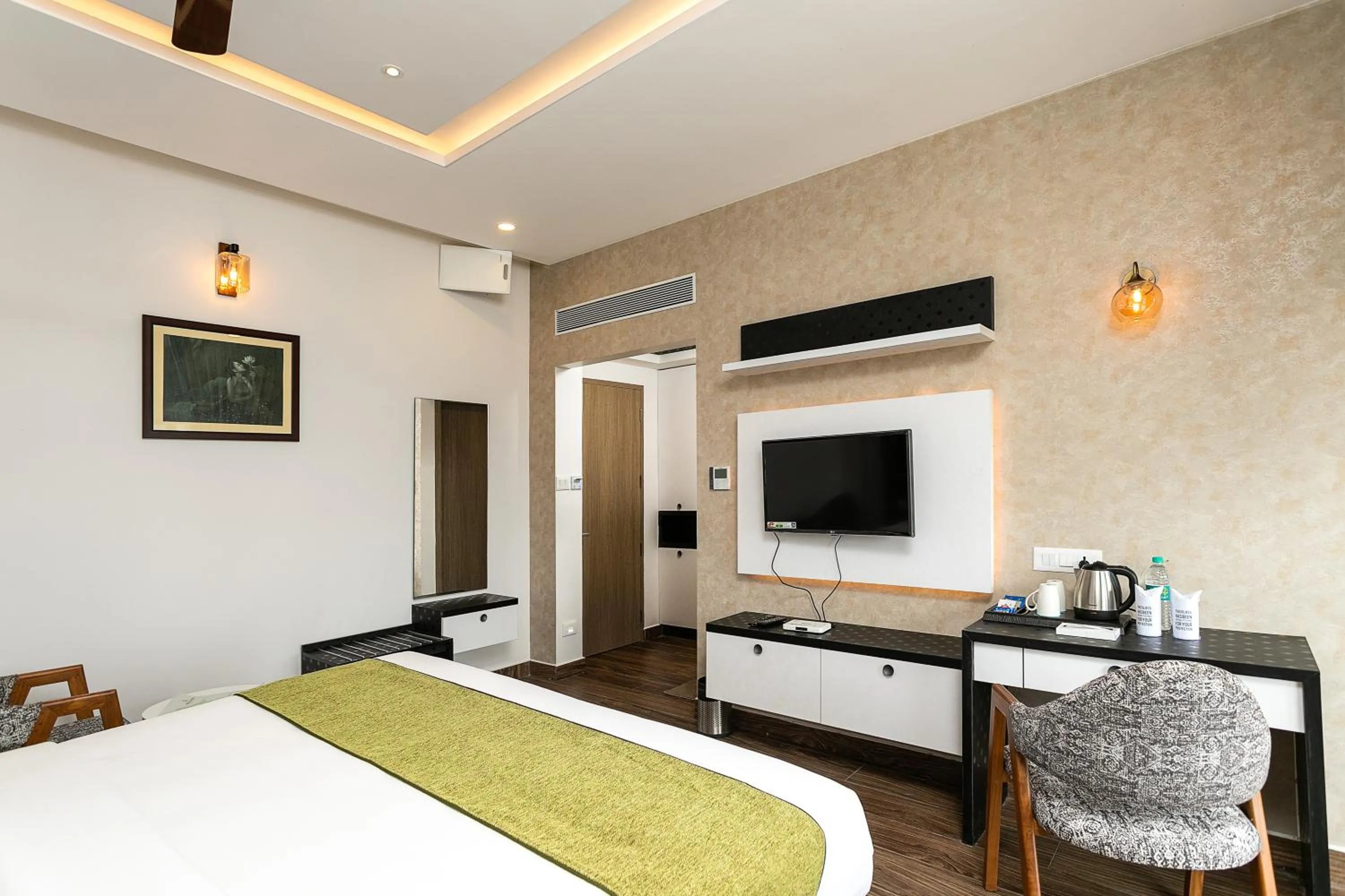 Bedroom, Bed in WOLKENBURG RESORT & SPA