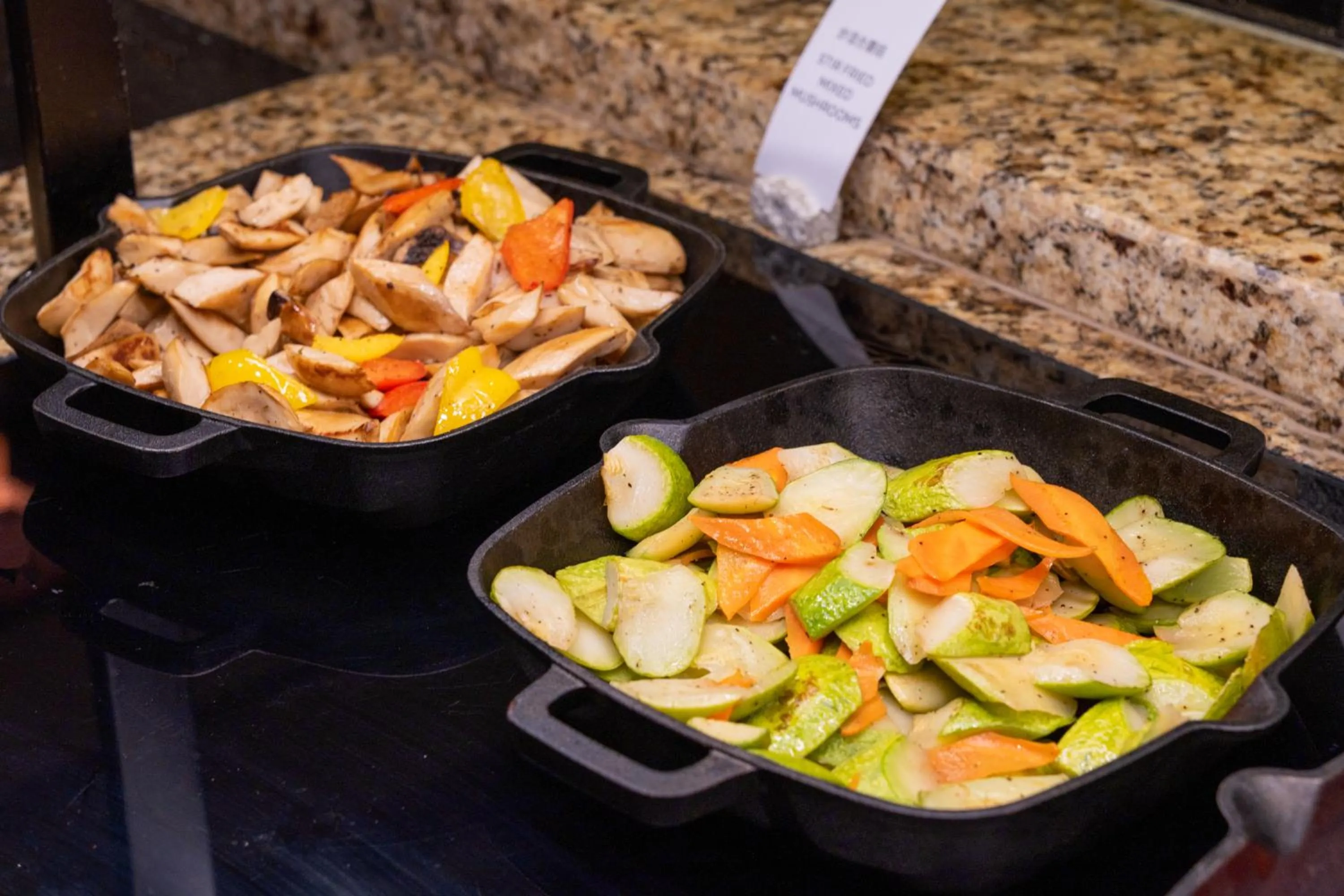 Food and drinks in Hilton Shigatse