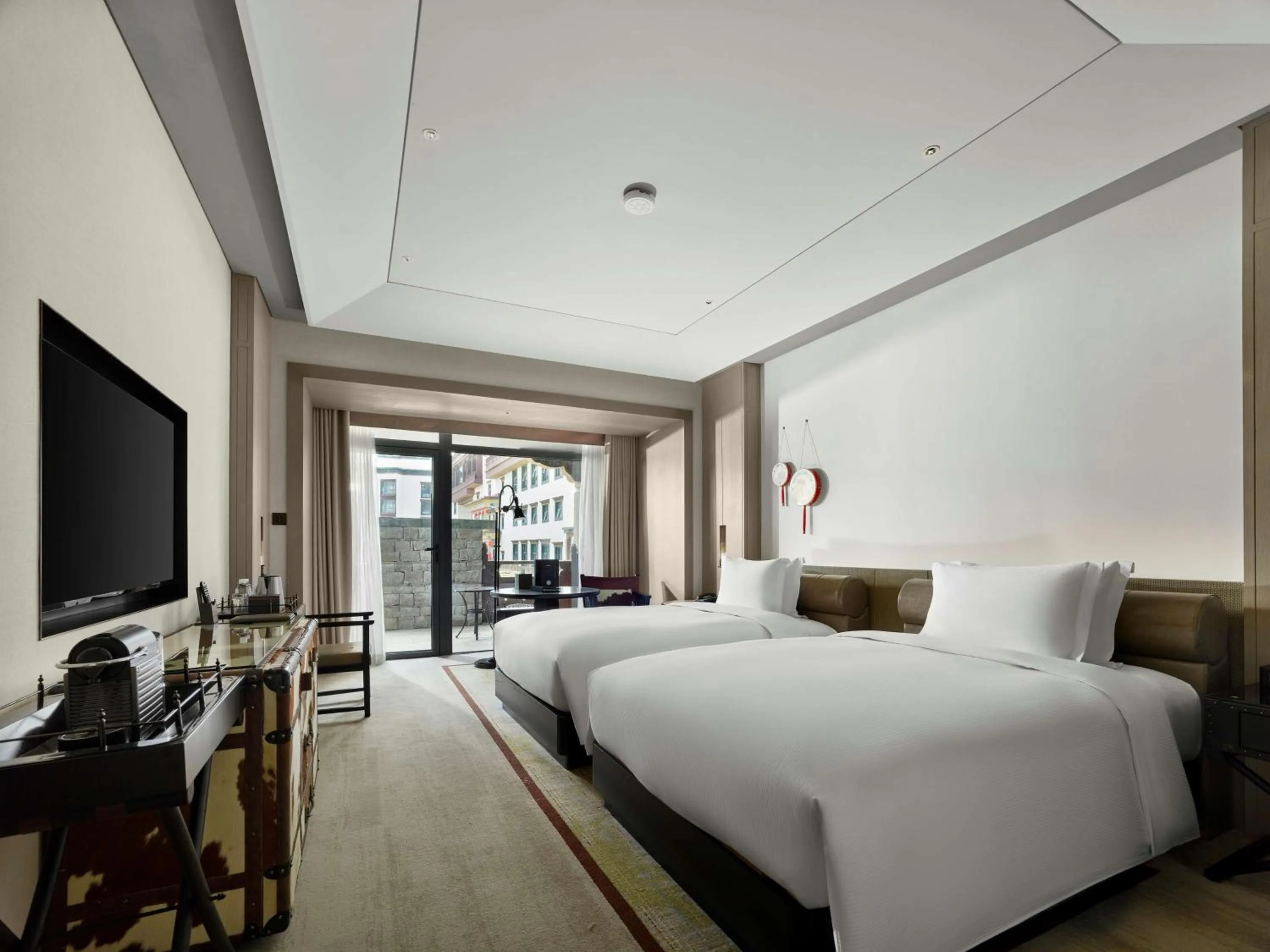 Bed in Hilton Shigatse